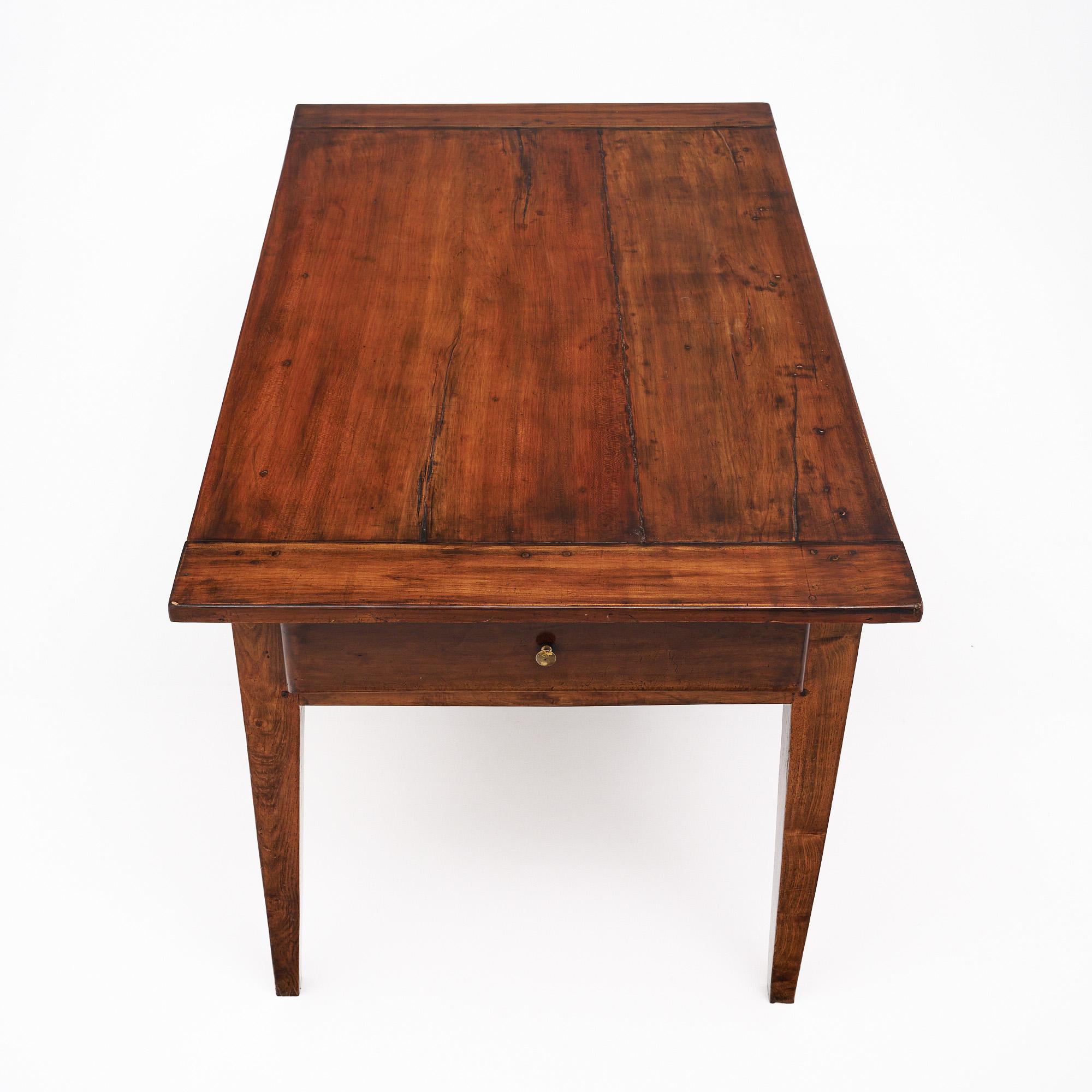Table de ferme française ancienne du 19ème siècle en vente 1