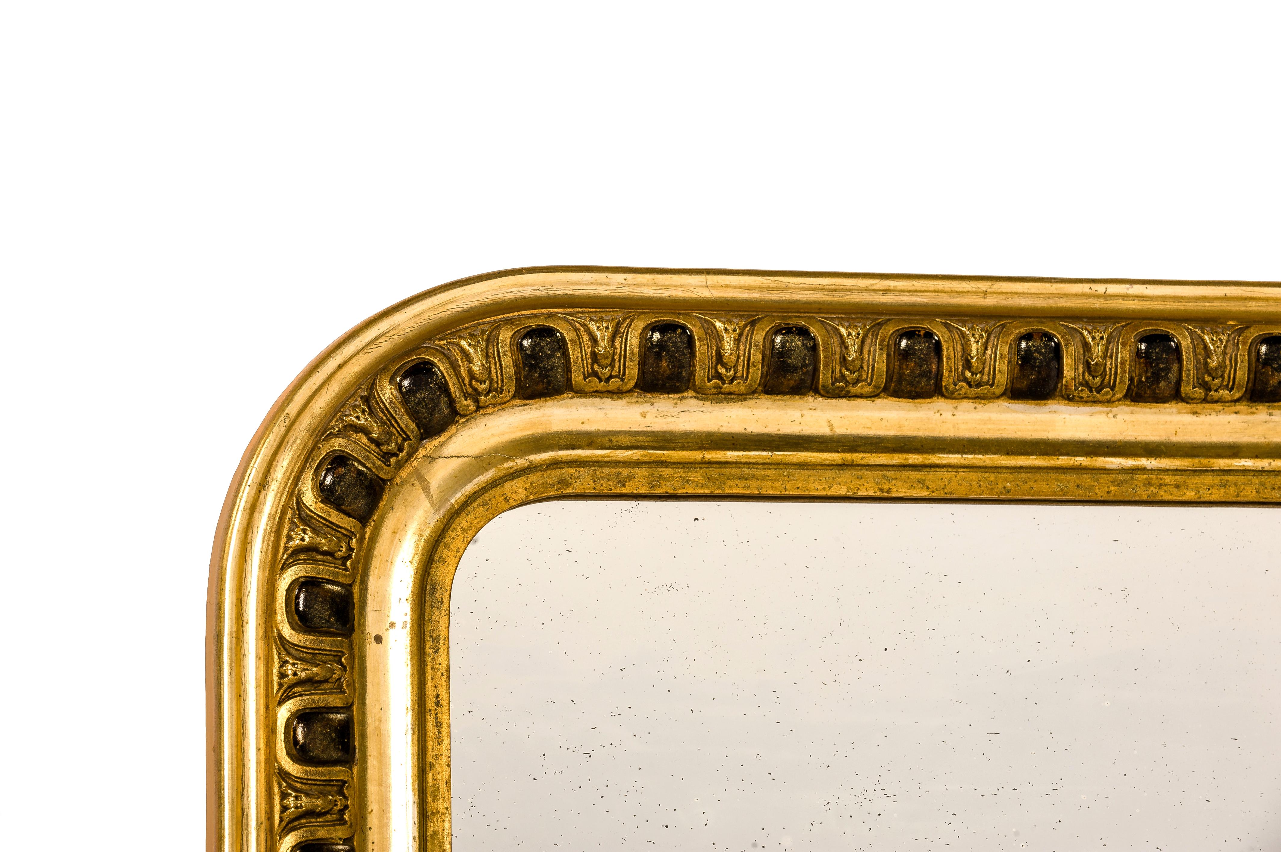 Antique 19th Century French Gadrooned Gold Leaf Louis Philippe Mirror In Good Condition In Casteren, NL