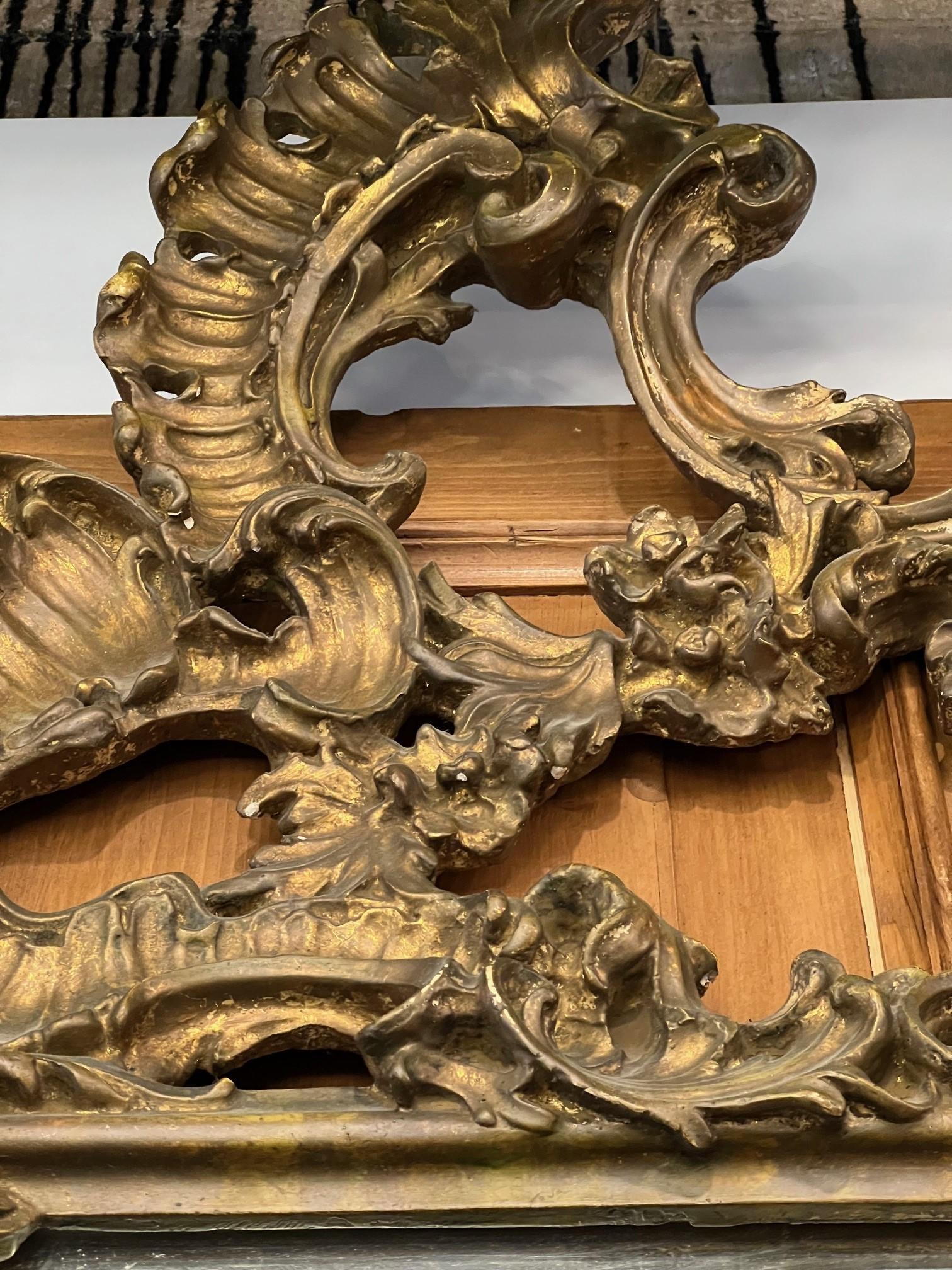 Antique 19th Century French Gilt Wall Mirror For Sale 4