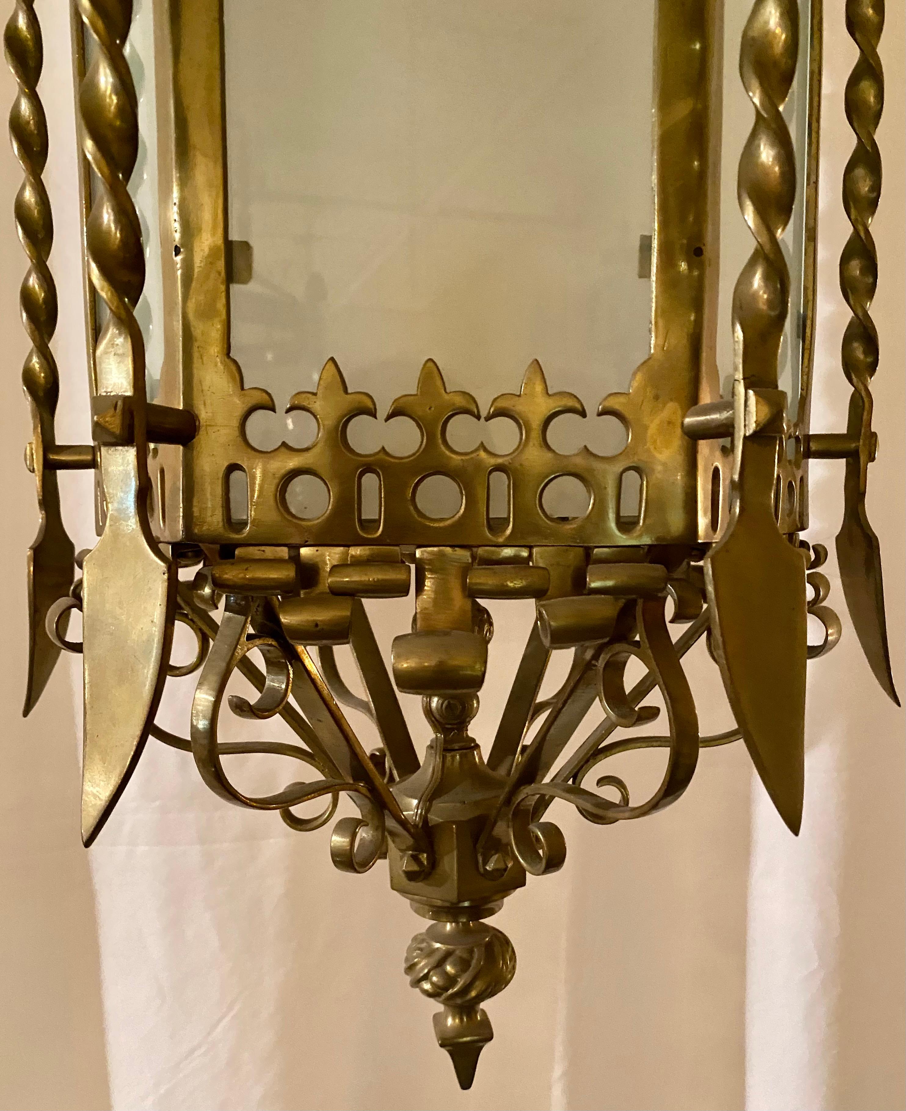 Français Lanterne de château française ancienne du XIXe siècle en bronze doré du XIXe siècle en vente