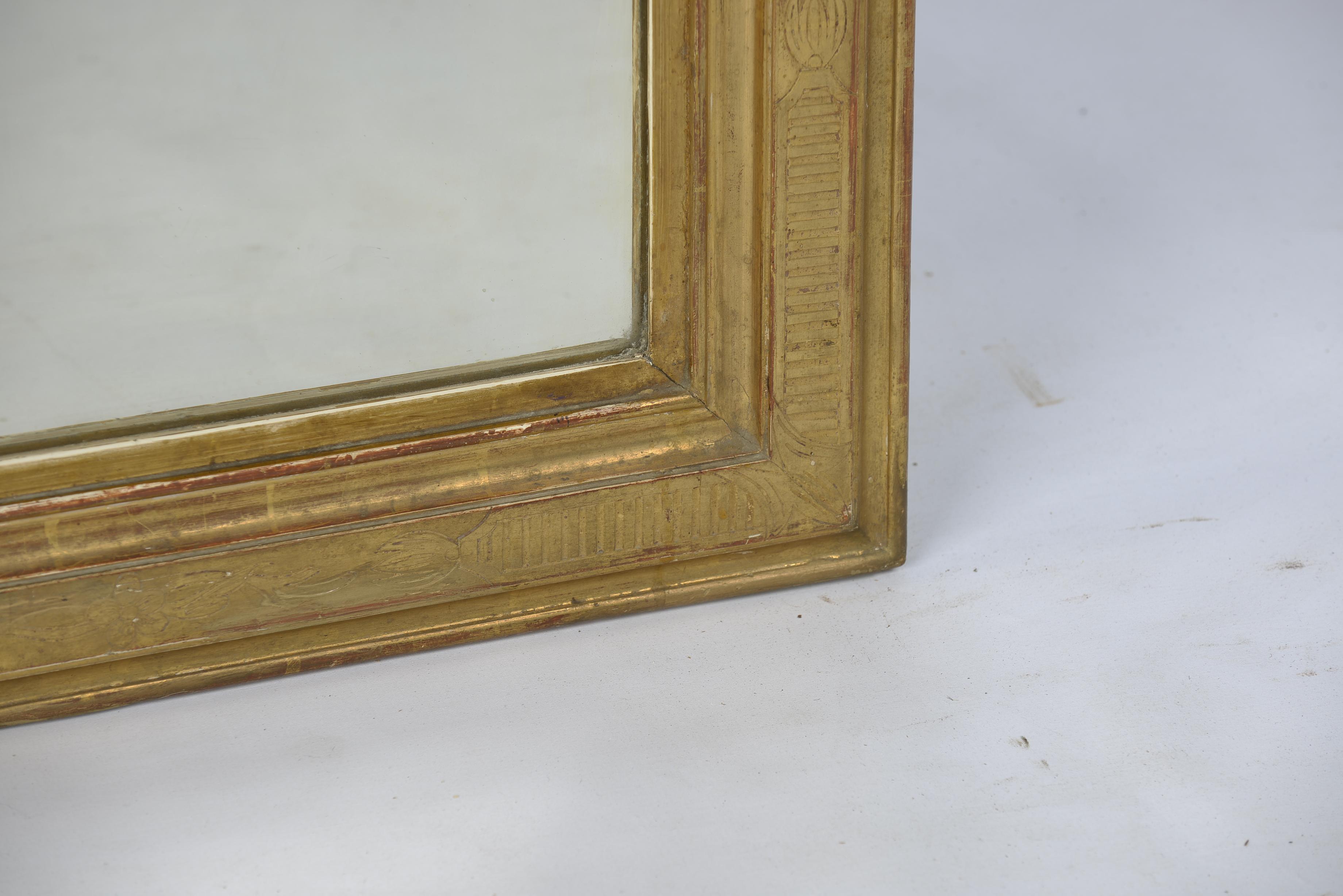 Antique 19th Century French Gold Leaf Gilt Louis Philippe Mirror with Crest In Good Condition For Sale In Casteren, NL