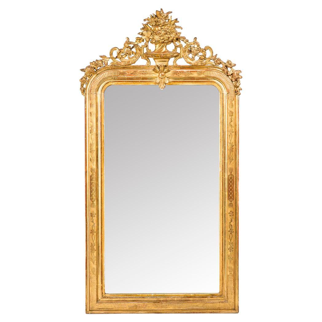 Miroir Louis Philippe français ancien du 19ème siècle doré à la feuille d'or avec crête