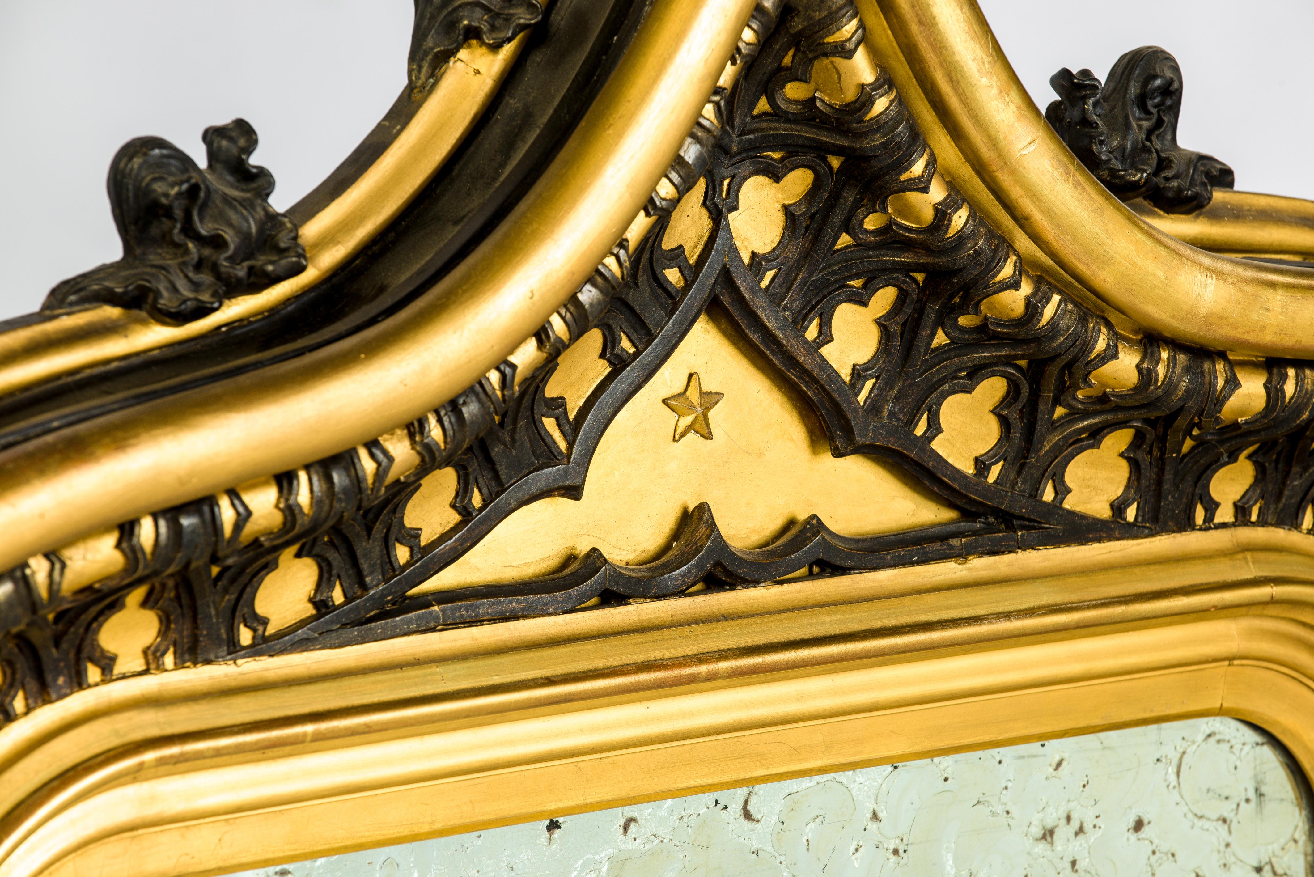 Antique 19th Century French Gothic Revival Gold Leaf Gilt Mirror In Good Condition In Casteren, NL