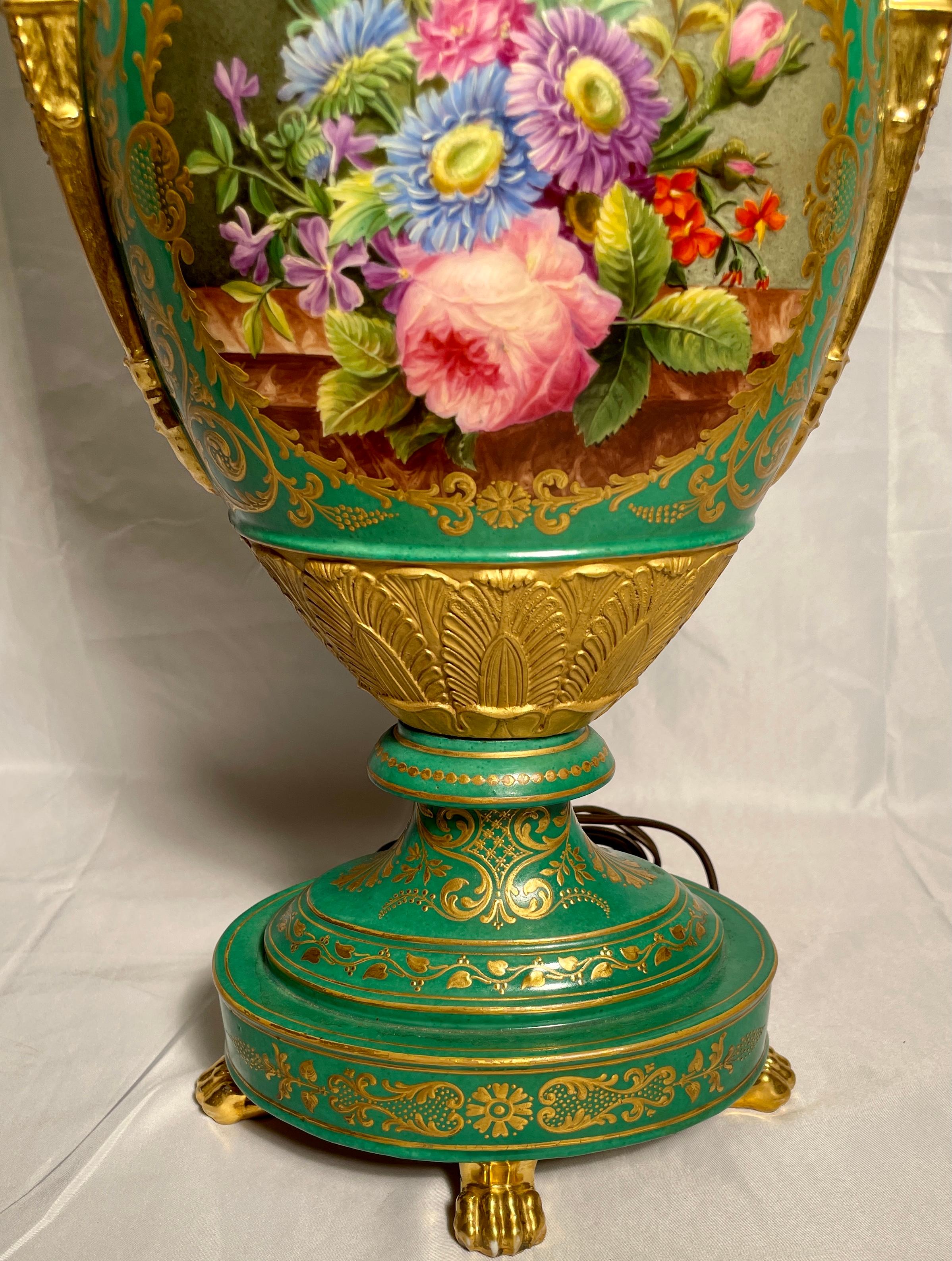Antike französische Porzellanlampe des 19. Jahrhunderts, grün und gold bemalt, um 1860 im Angebot 2