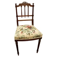 Antique Early 20th Century Französisch Hand geschnitzt Nussbaum Side Chair