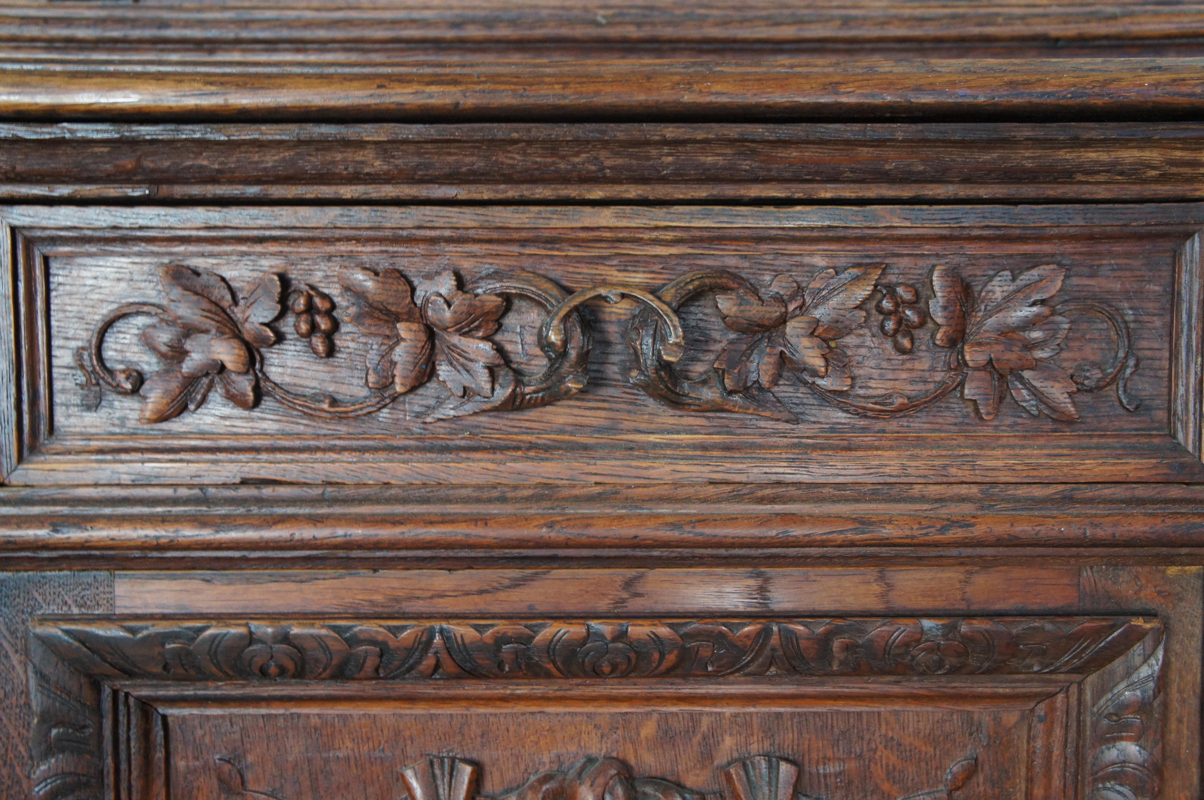 Antique 19th Century French Henry II Carved Oak Hunt Cabinet Bookcase Cupboard For Sale 5