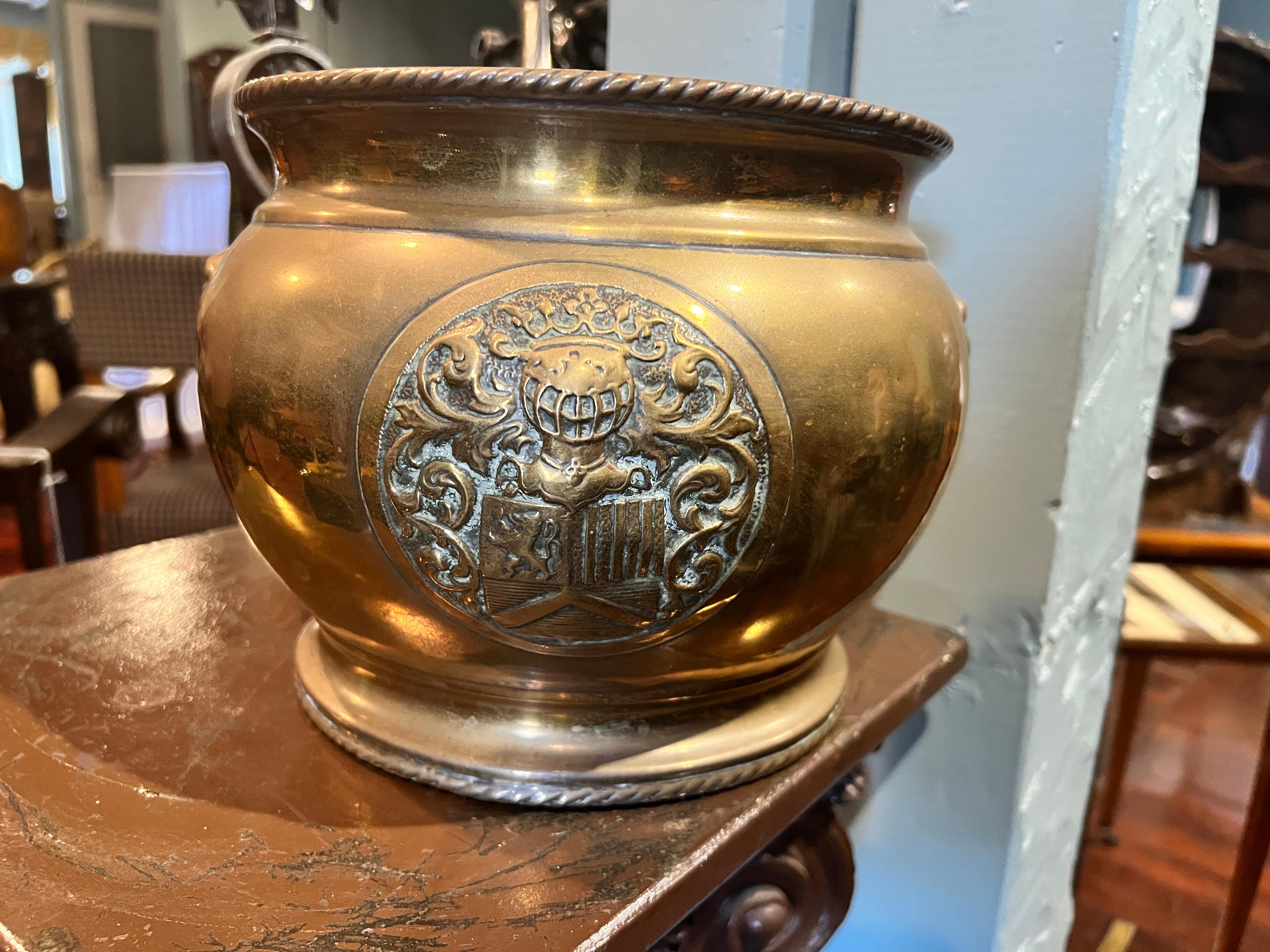 Antique 19th Century French Heraldic Brass Jardiniere. For Sale 5