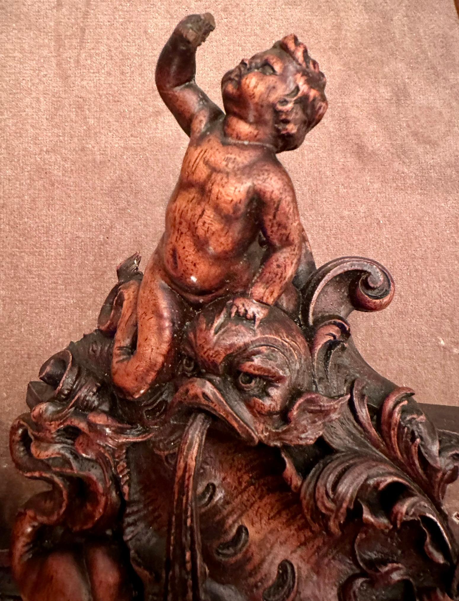 Français Antique Mirror biseauté en noyer très sculpté du 19ème siècle français, Ca. 1875 en vente