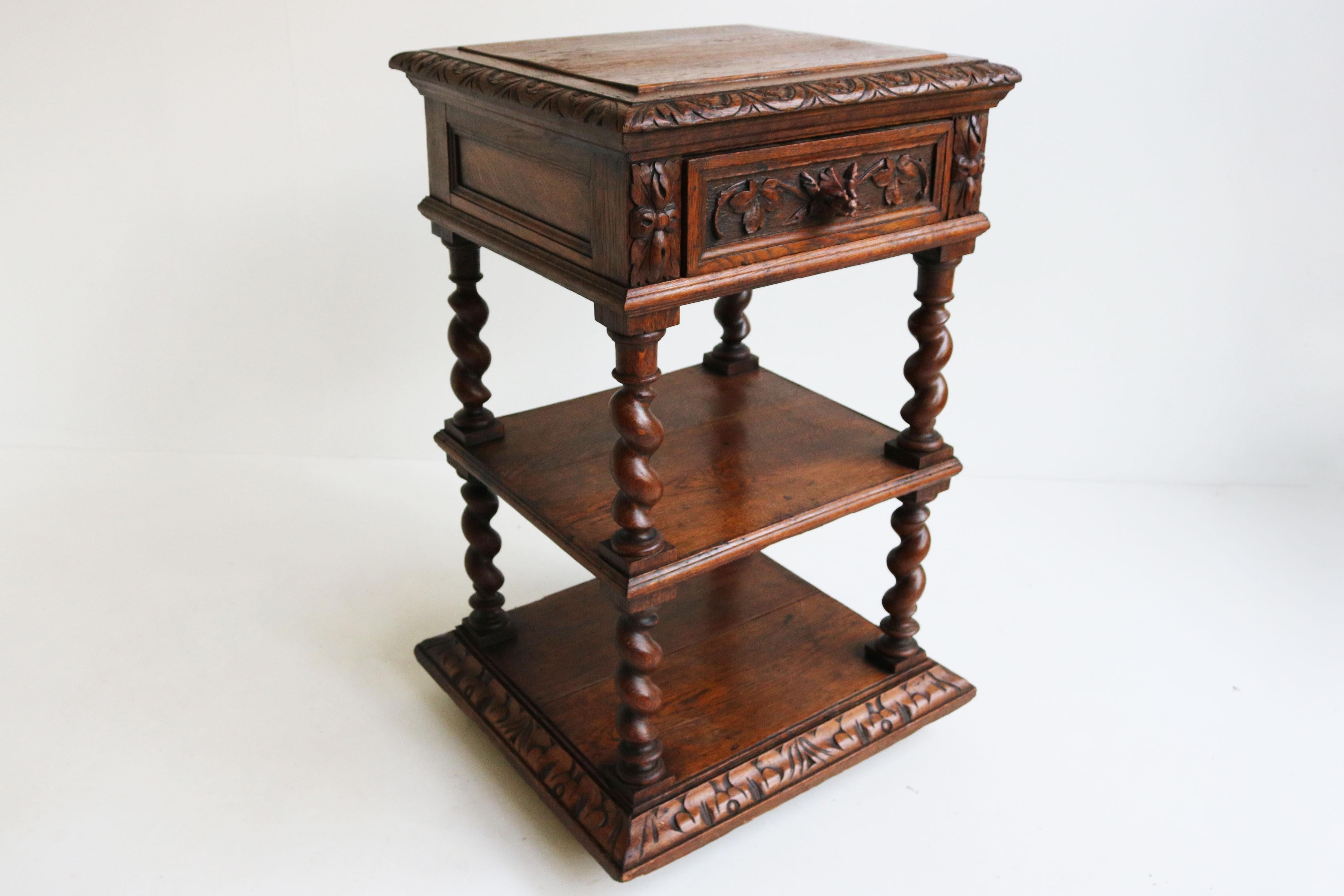 Antique 19th Century French Hunt Night Stand / Cabinet Barley Twist Black Forest In Good Condition For Sale In Ijzendijke, NL