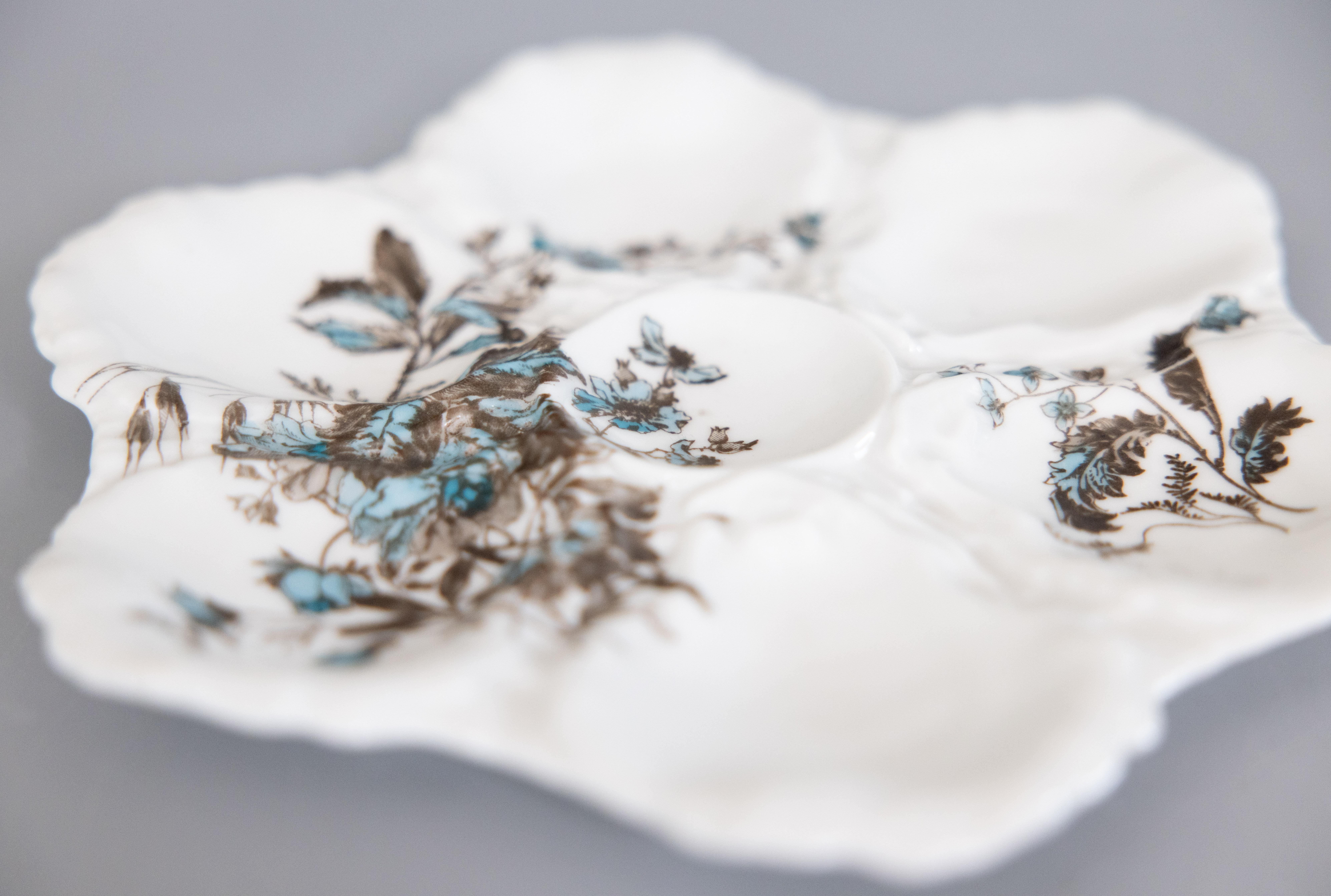 Antiguo Plato de Ostra Floral de Porcelana de Limoges Francesa del Siglo XIX De campo en venta