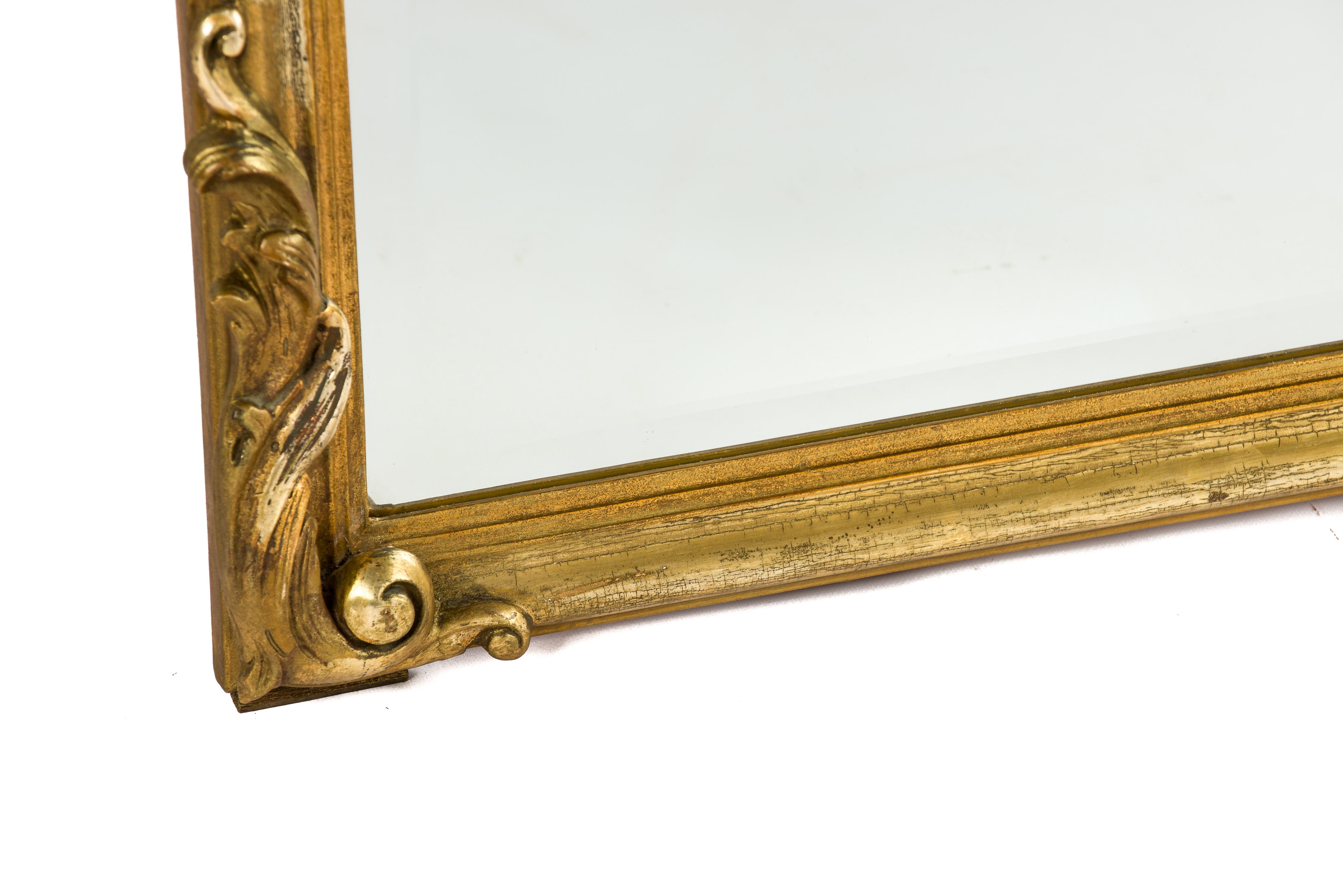 Français Antique Miroir doré Louis Quinze du 19ème siècle avec verre à facettes en vente