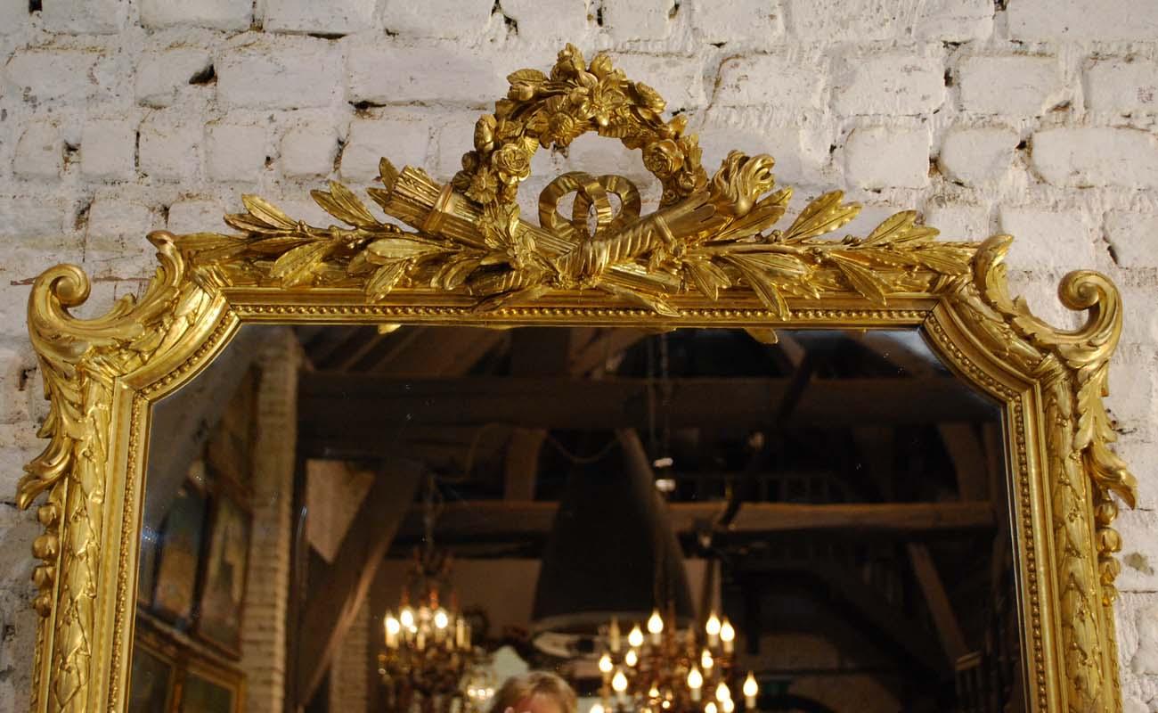 Antique 19th Century French Louis Seize Gold Gilt Mirror with Crest (Louis XVI.)