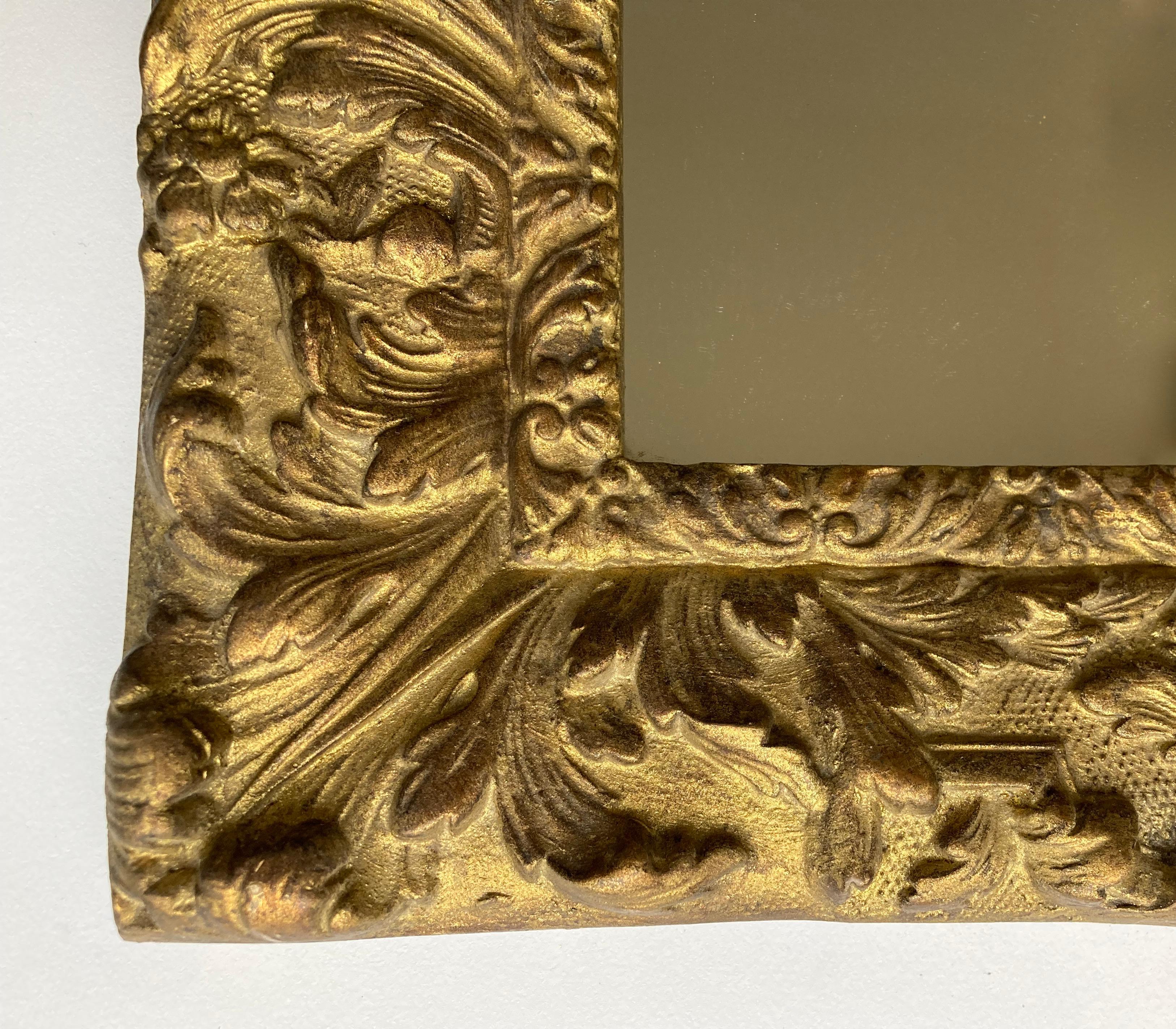 XIXe siècle Antique miroir mural français du 19ème siècle de style Louis XIV en bois doré en vente