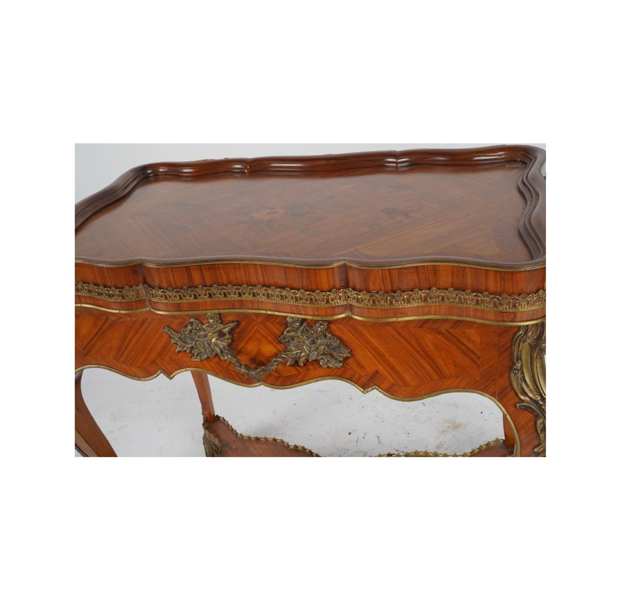 Français Ancien chariot de service ou de bar en marqueterie de bois de roi Louis XV du 19ème siècle français en vente