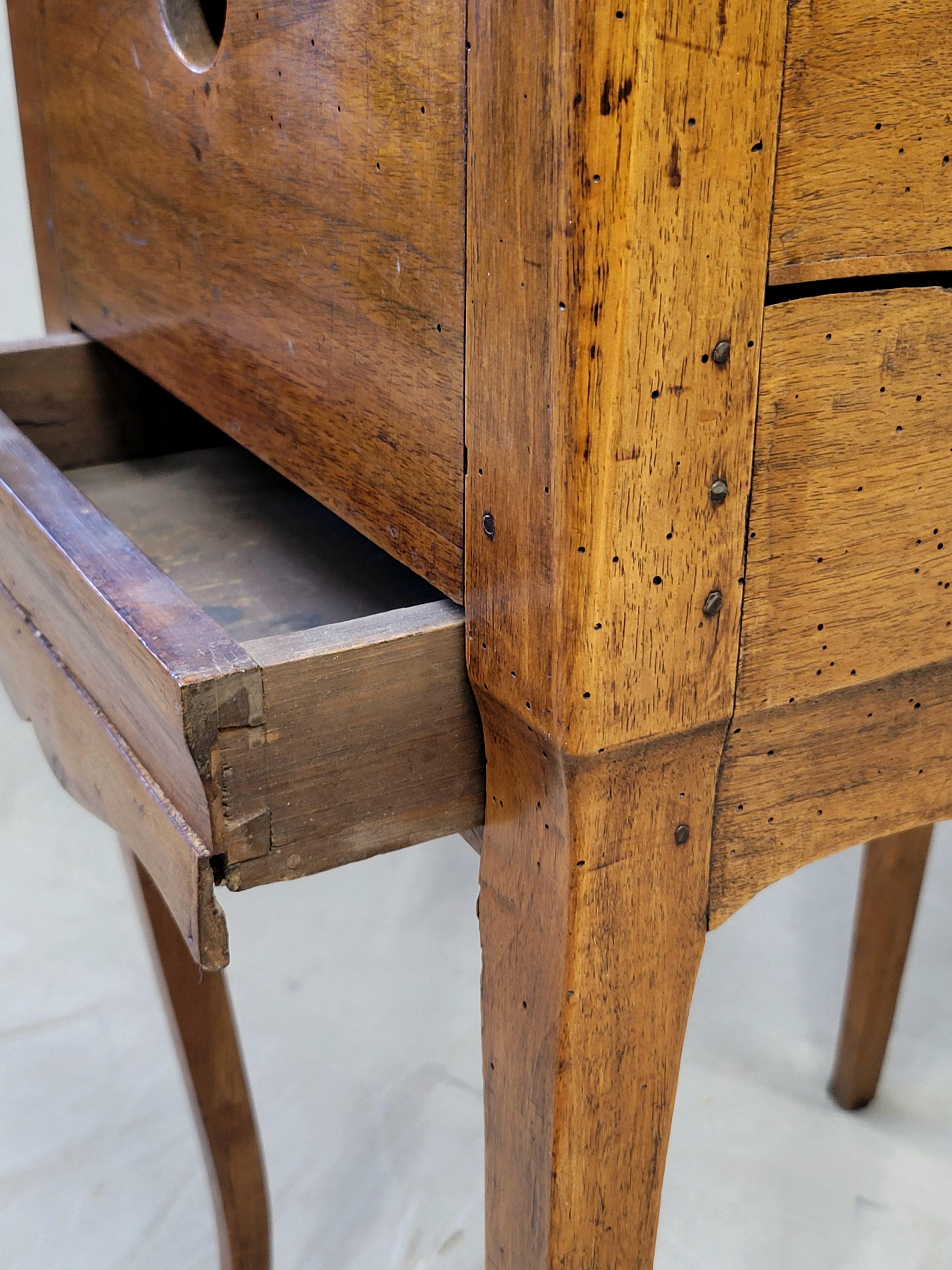 Antique 19th Century French Louis XV Style Walnut Cherry Chevet Nightstand For Sale 2