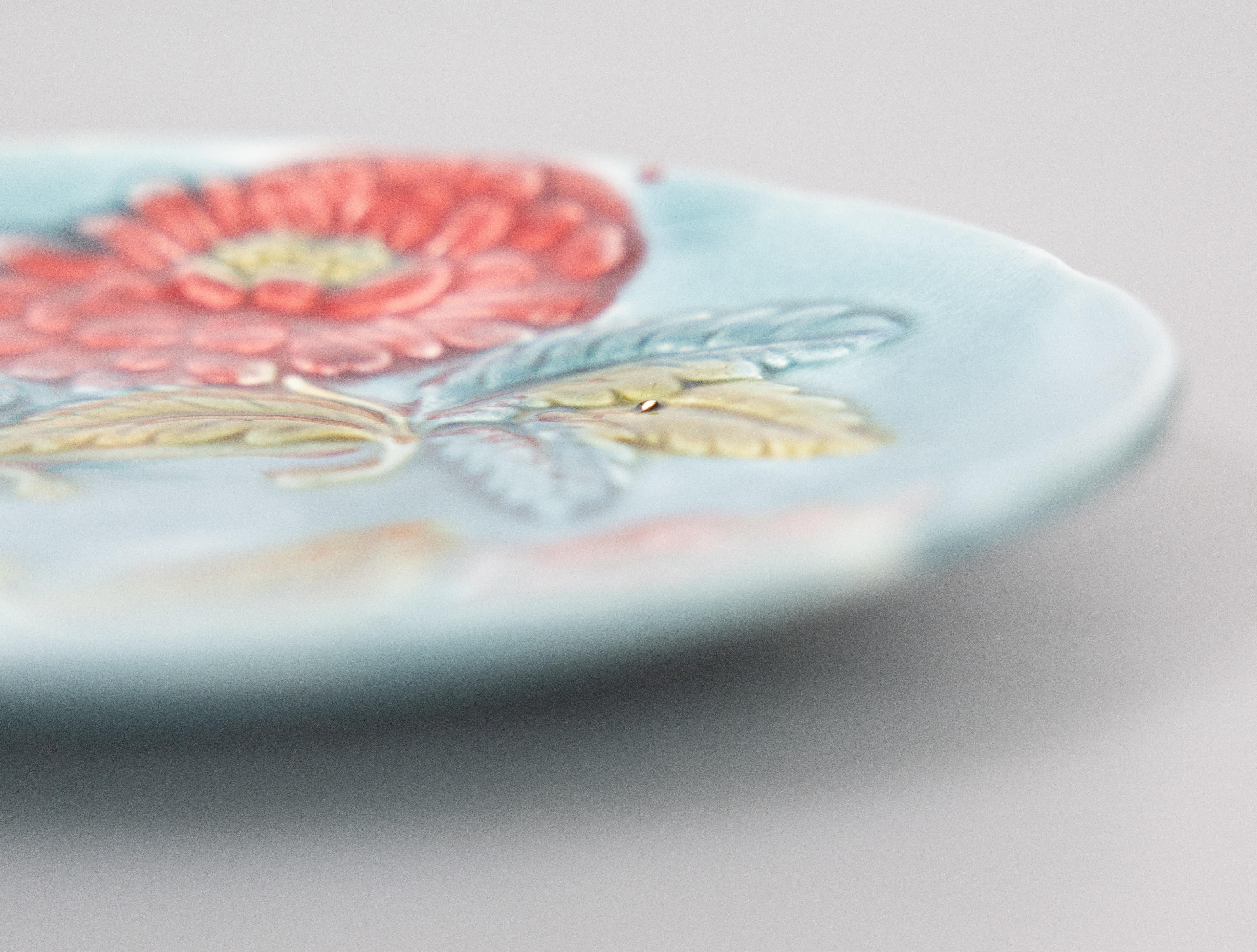 Antiguo Plato Floral de Mayólica Francesa del Siglo XIX siglo XIX en venta
