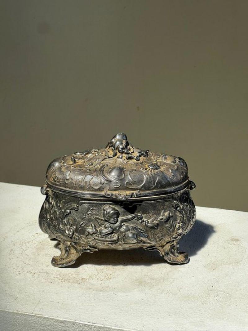 Antique 19th Century French Metal Jewelry Box with Cherub and Birds For Sale 1