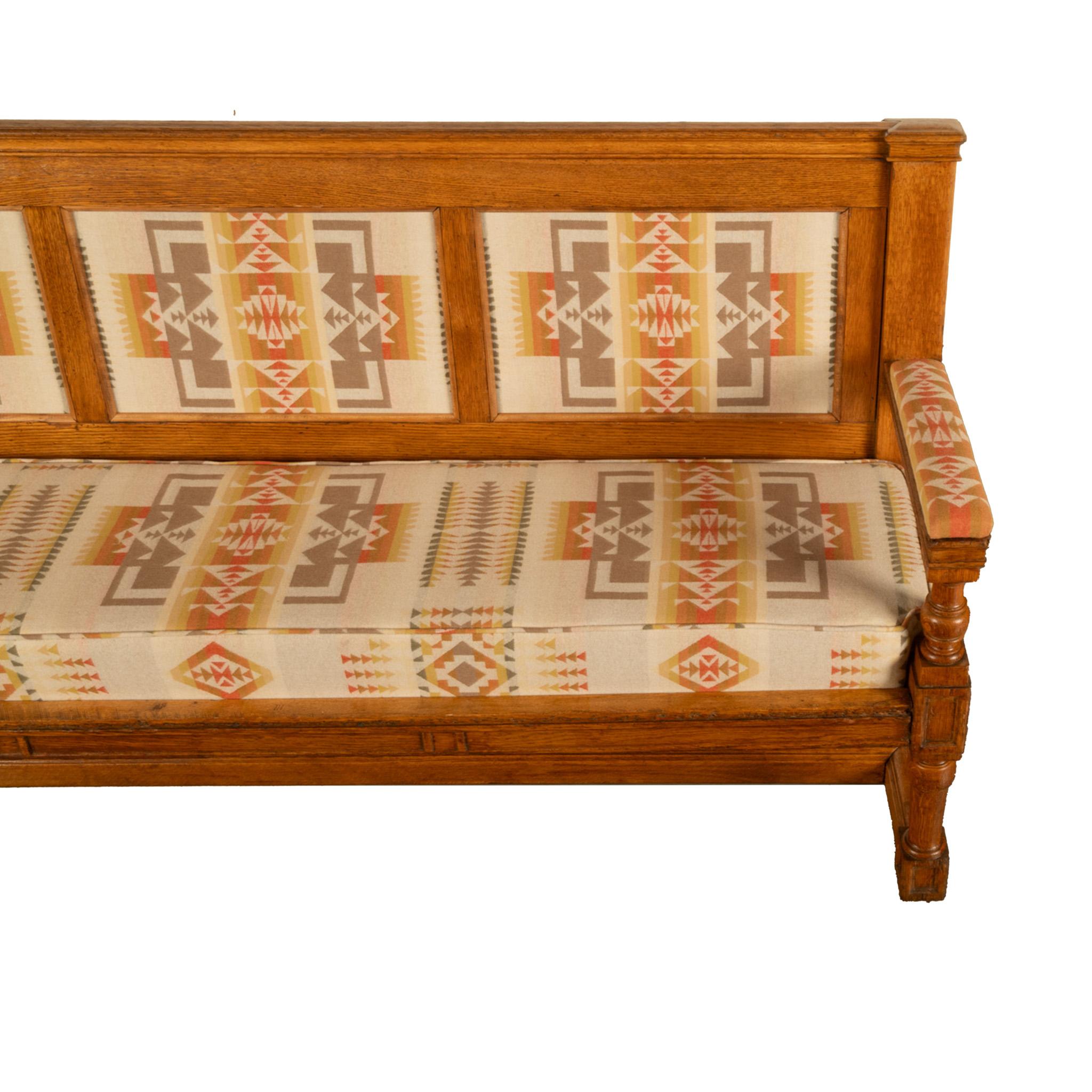 Antique Banc en chêne français du 19ème siècle Pendleton Chief Joseph Fabric 1880 en vente 5