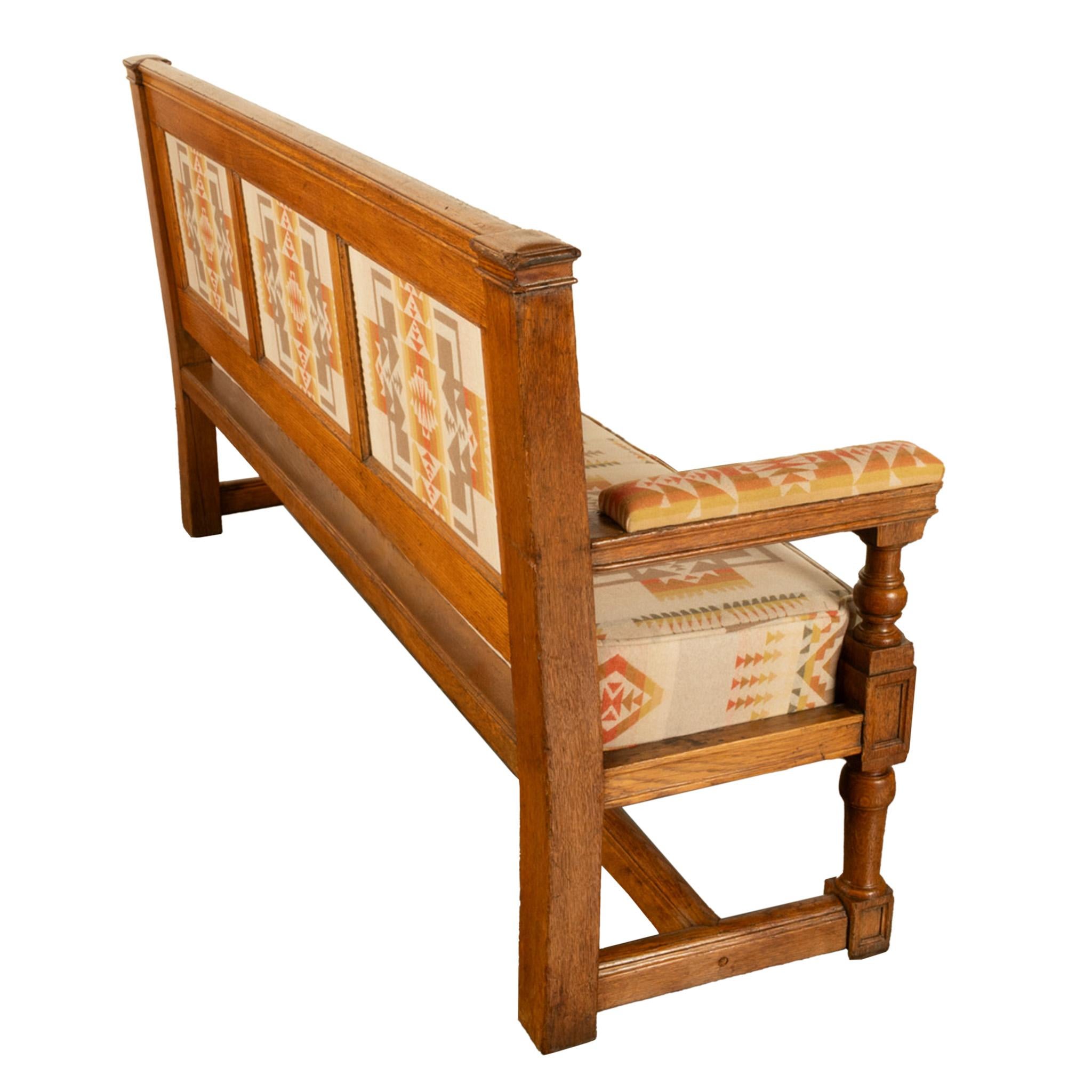 Fin du XIXe siècle Antique Banc en chêne français du 19ème siècle Pendleton Chief Joseph Fabric 1880 en vente
