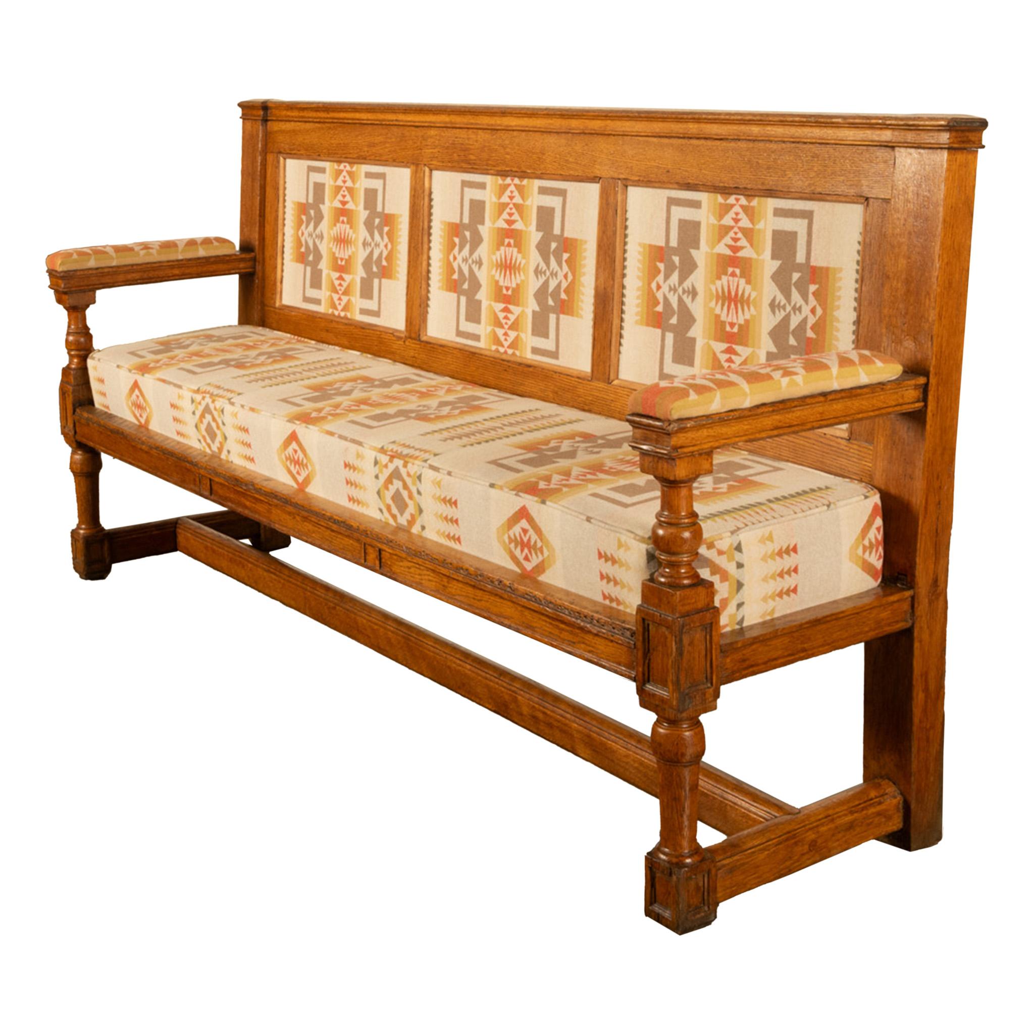 Antique Banc en chêne français du 19ème siècle Pendleton Chief Joseph Fabric 1880 en vente 1