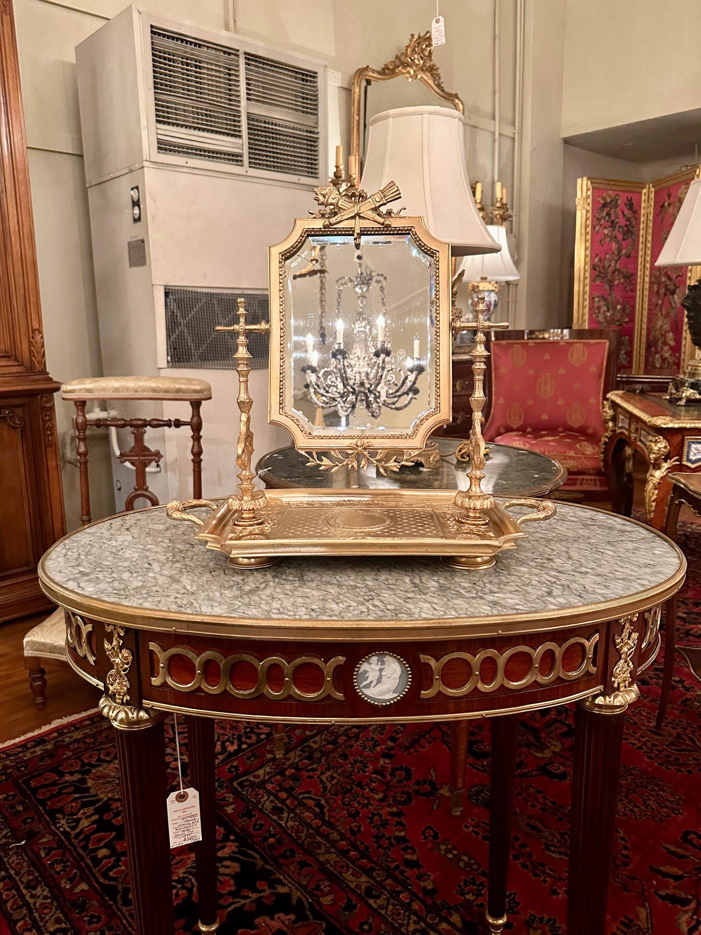 XIXe siècle Miroir commode français ancien du 19ème siècle en bronze doré « Vide Poche » (« poches vides ») en vente