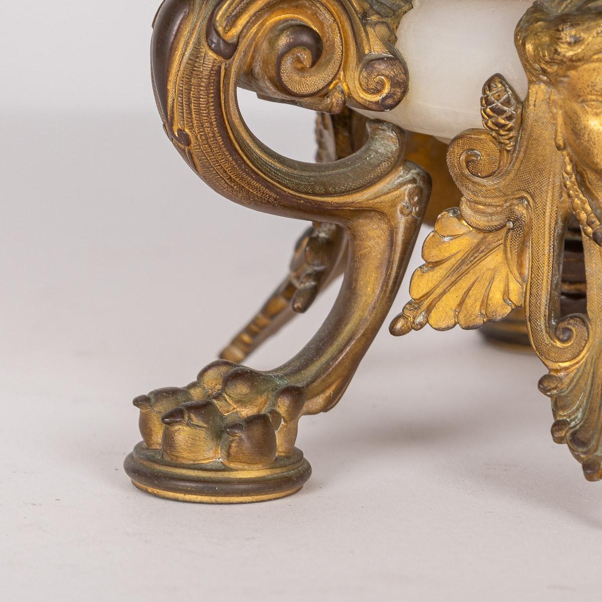 Antique 19th Century French Ormolu Mounted Onyx Tazza, Eugène Cornu c.1870 For Sale 7