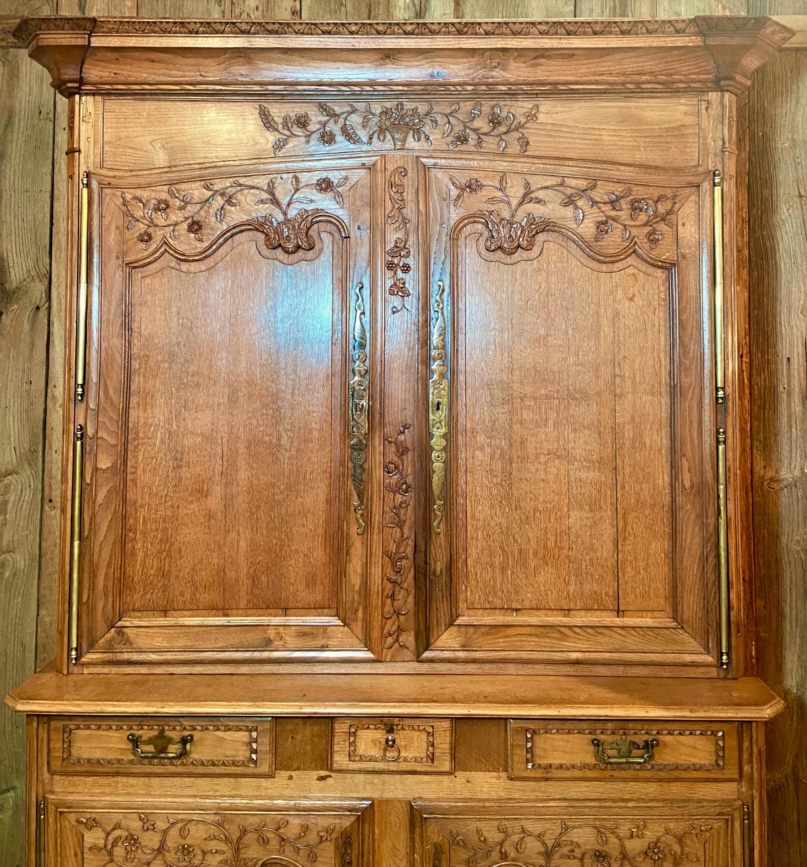 Antique 19th century French Provincial carved beechwood 
