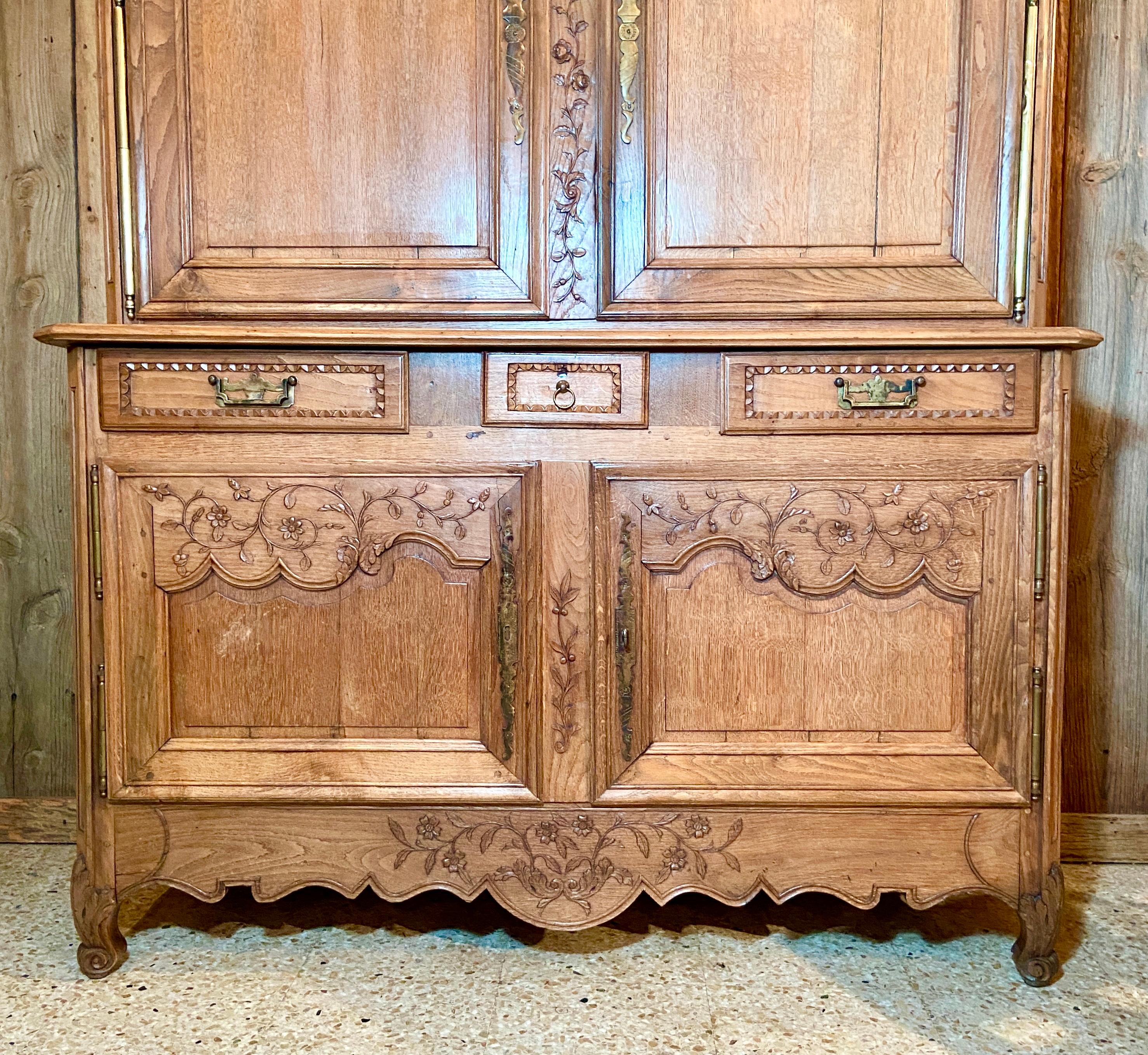 Antique 19th Century French Provincial Carved Beechwood Buffet / Storage Cabinet In Good Condition For Sale In New Orleans, LA