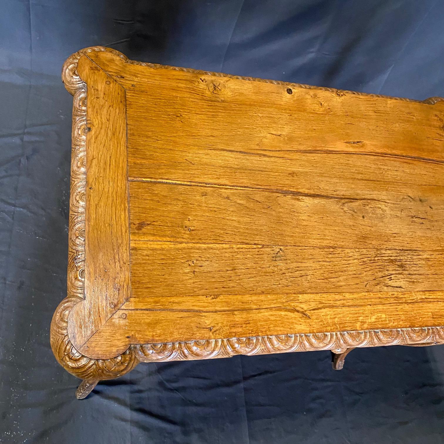 XIXe siècle Table d'appoint ou petit bureau provincial français du 19ème siècle en vente