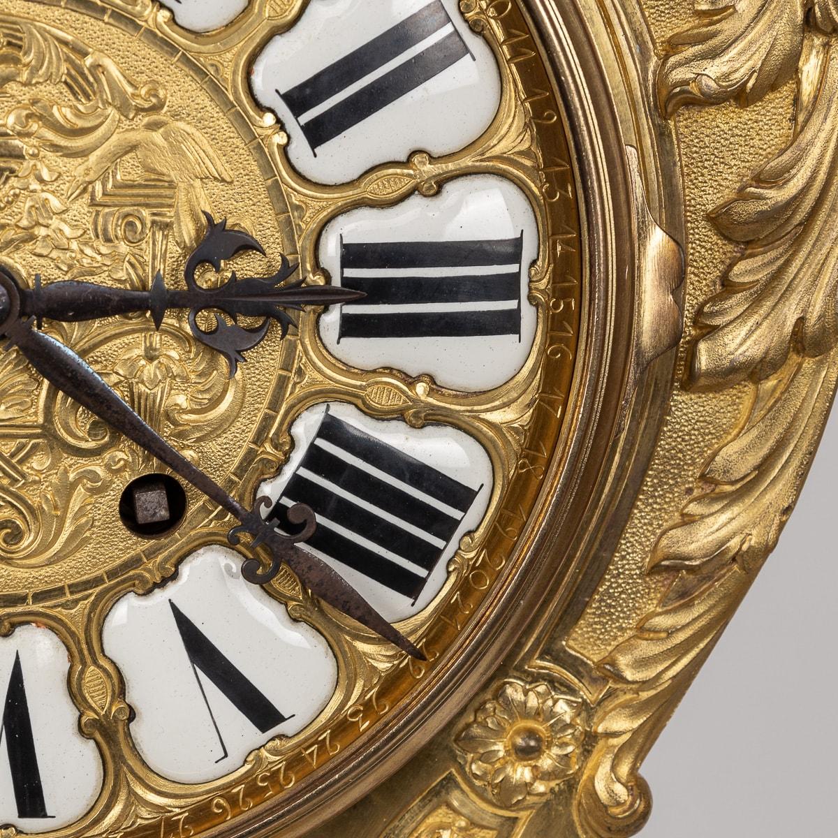 Horloge ancienne de style Régence française du 19ème siècle en bronze doré, Thuret A Paris en vente 7