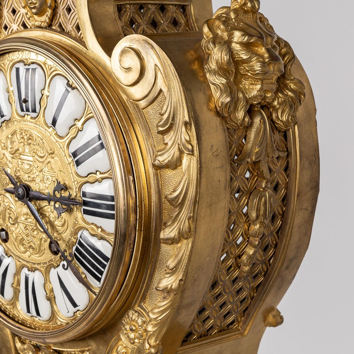 Horloge ancienne de style Régence française du 19ème siècle en bronze doré, Thuret A Paris en vente 12