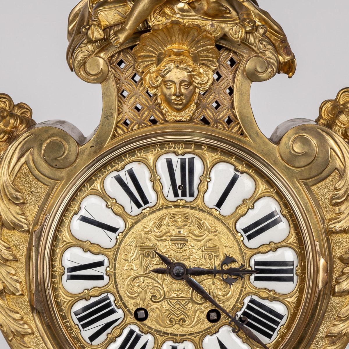 Horloge ancienne de style Régence française du 19ème siècle en bronze doré, Thuret A Paris en vente 1