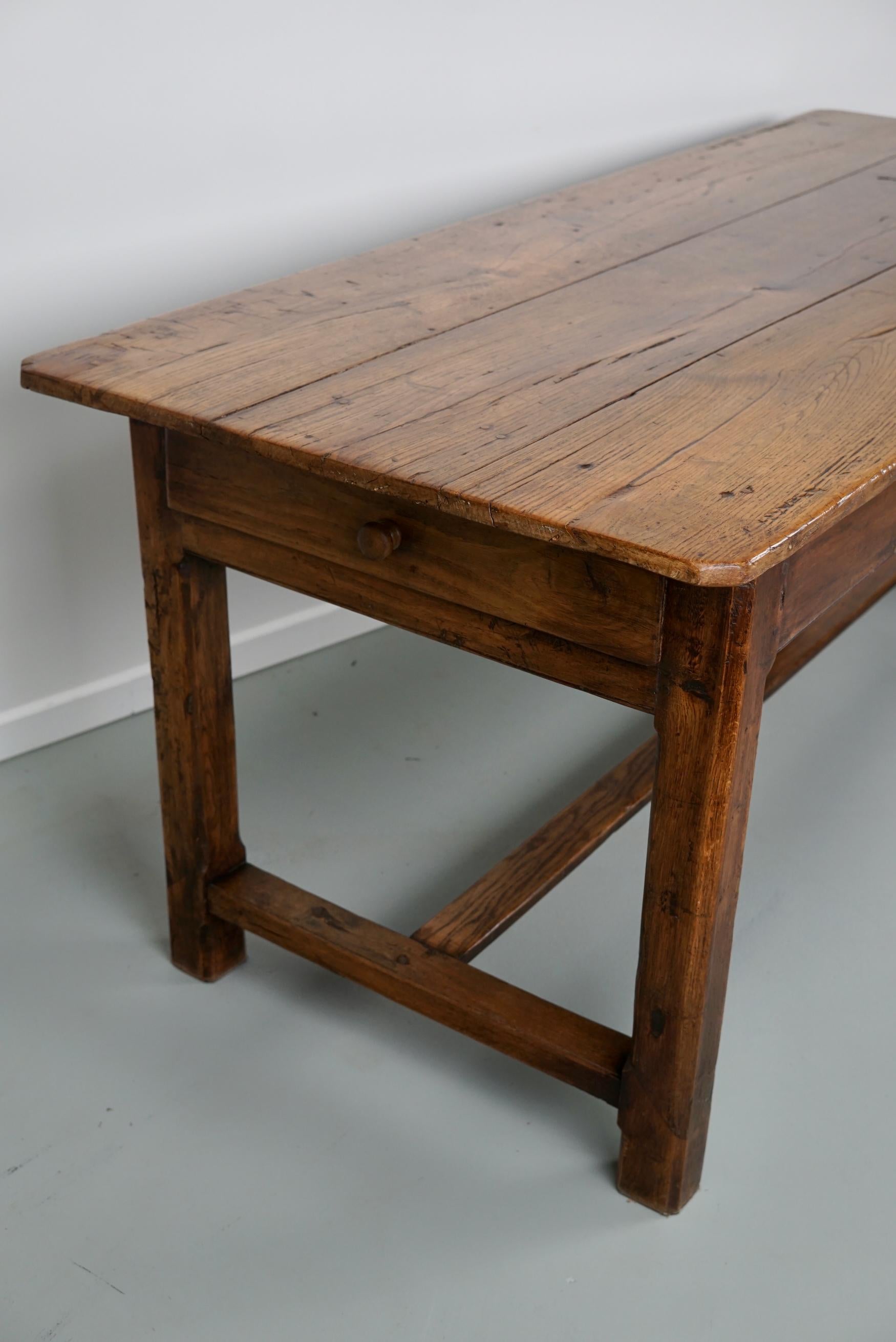 Antique 19th Century French Rustic Farmhouse Dining Table Oak & Chestnut In Good Condition For Sale In Nijmegen, NL