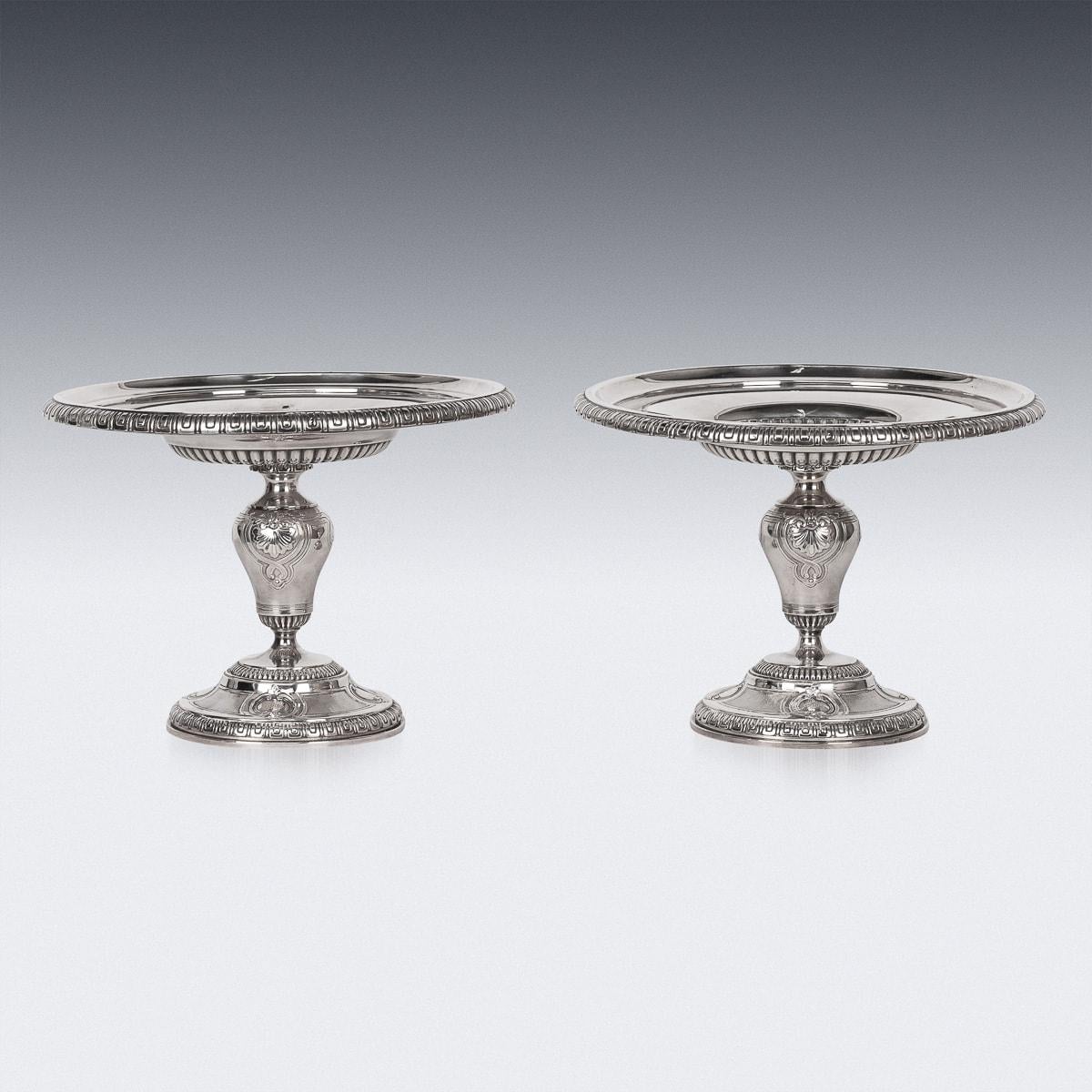 Autre Ancienne paire d'anges en argent massif du 19e siècle, A.I.C. Freres C.1890 en vente