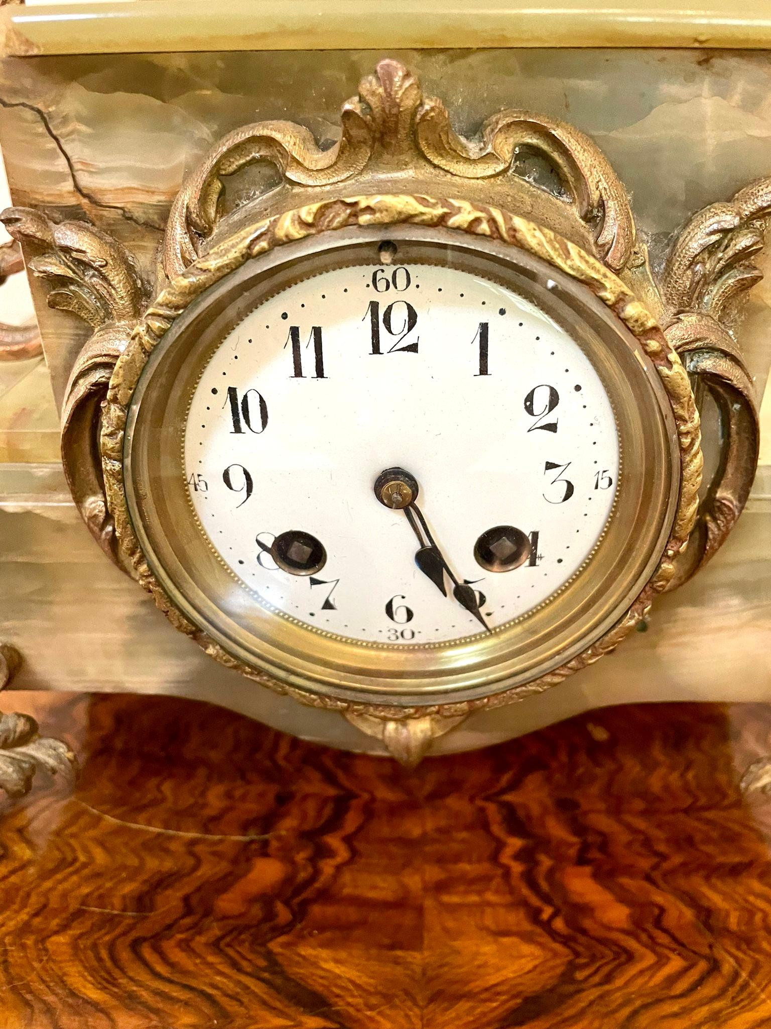 Antike französische Uhr aus Zinn und Onyx aus dem 19. Jahrhundert im Angebot 5