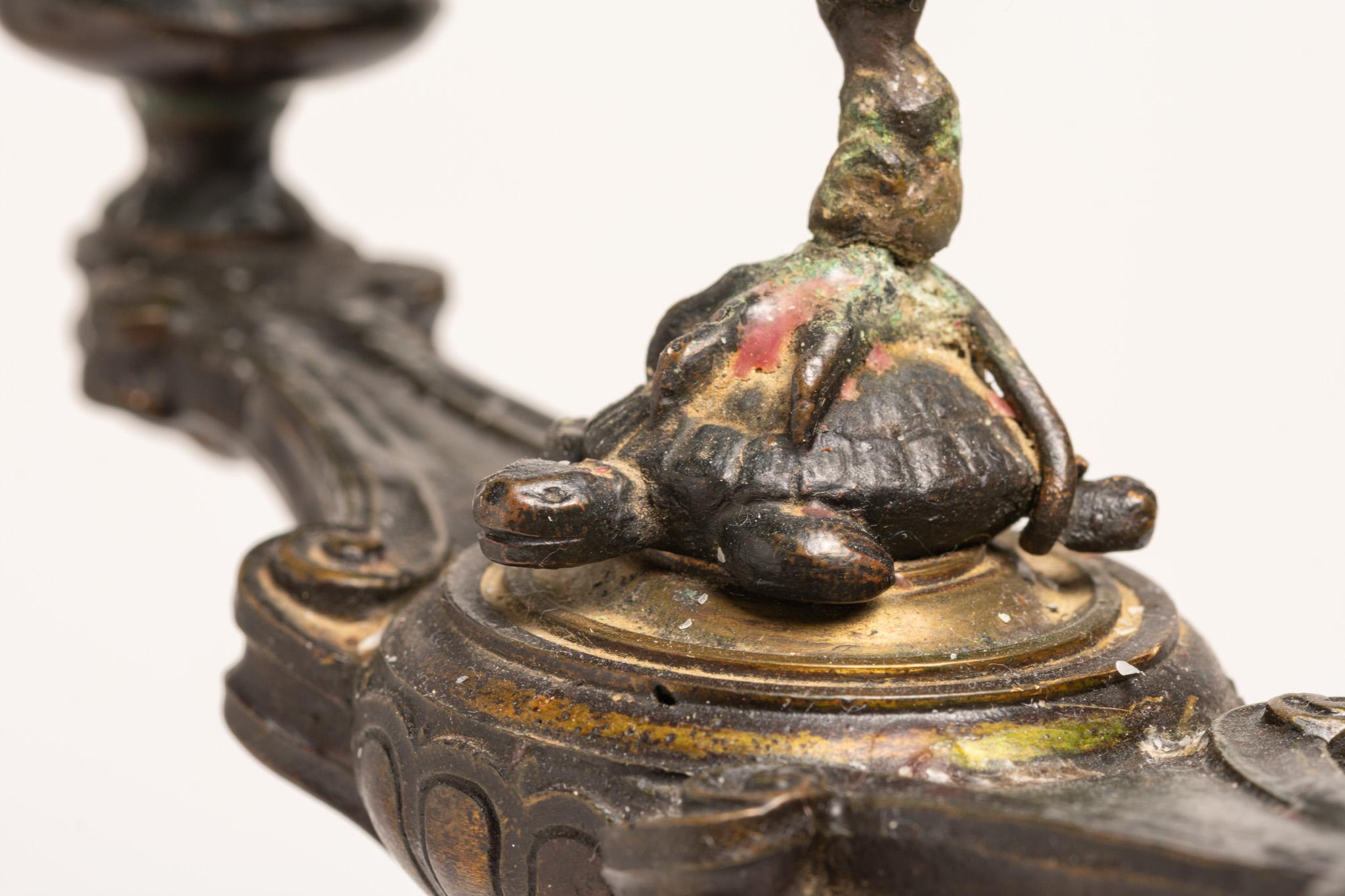 Chandeliers anciens du XIXe siècle en forme de grue et de tortue, de style français en vente 7