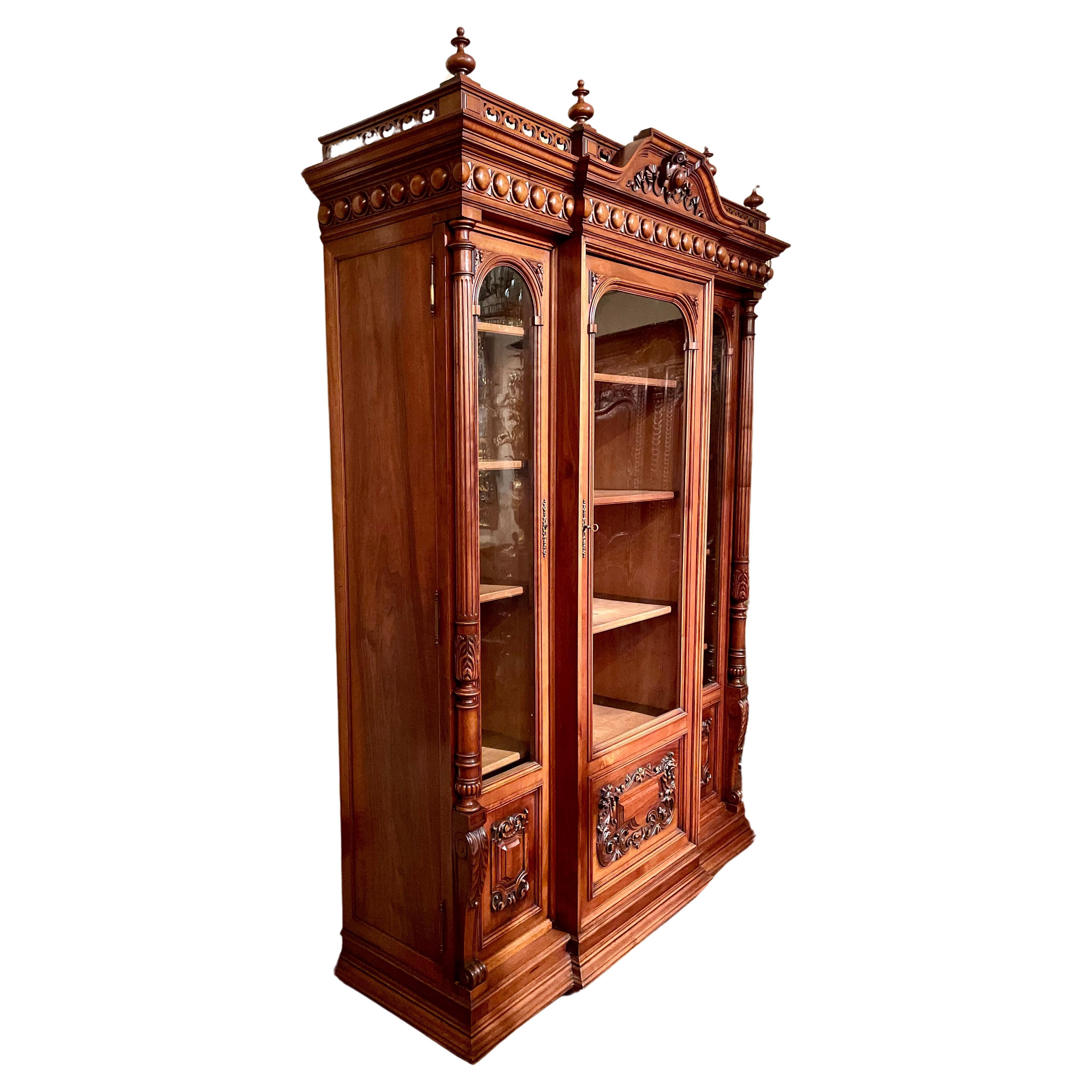 Antique 19th Century French Walnut Cabinet. For Sale 1