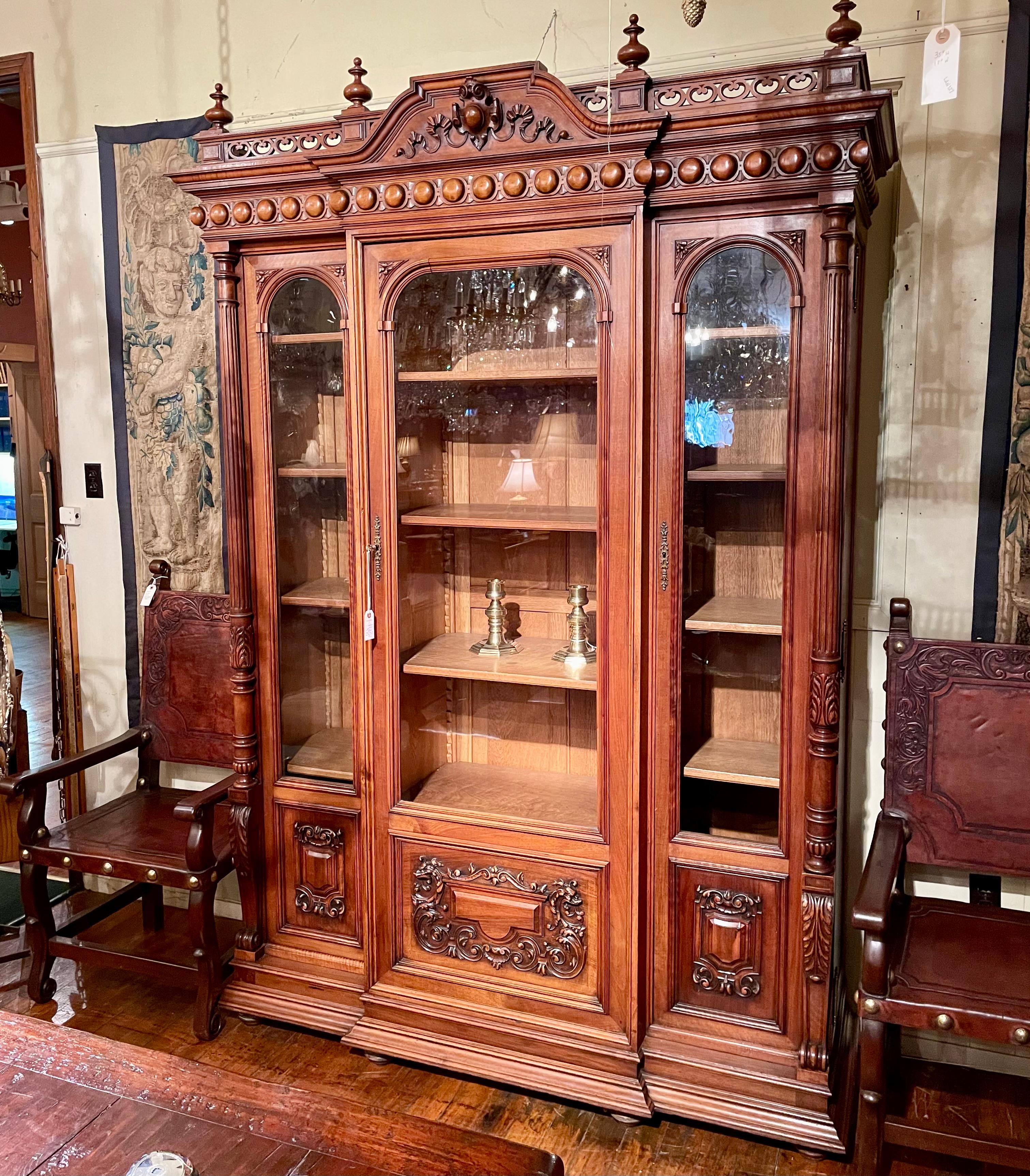 Antique 19th Century French Walnut Cabinet. For Sale 2