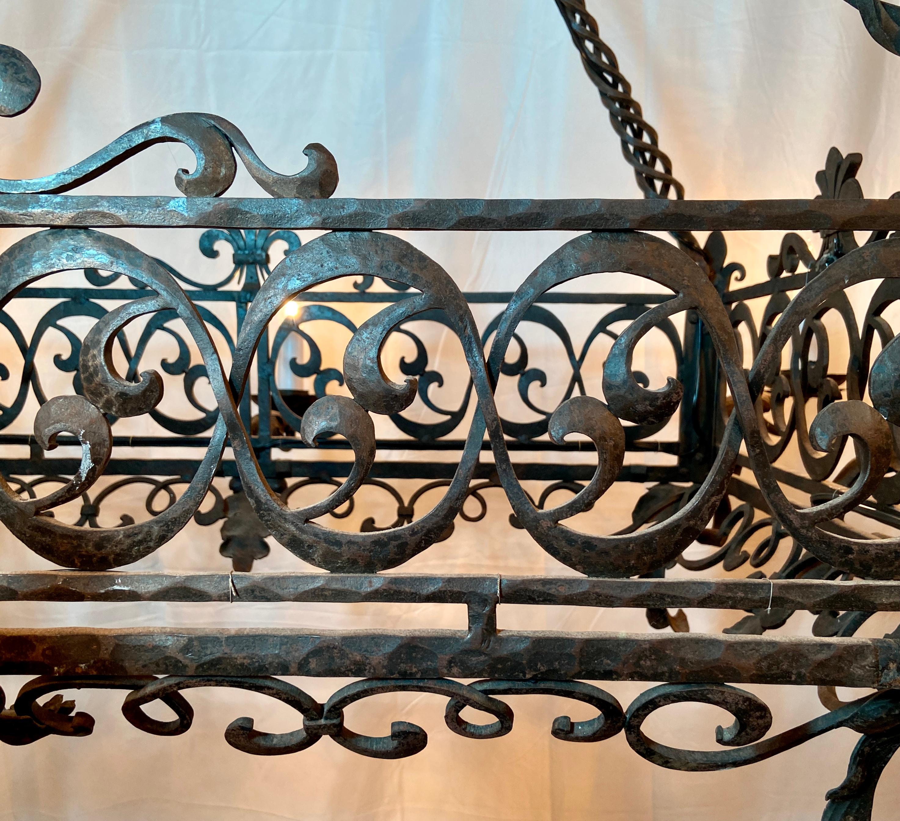 Antique 19th Century French Wrought Iron Chandelier, Circa 1890 In Good Condition For Sale In New Orleans, LA