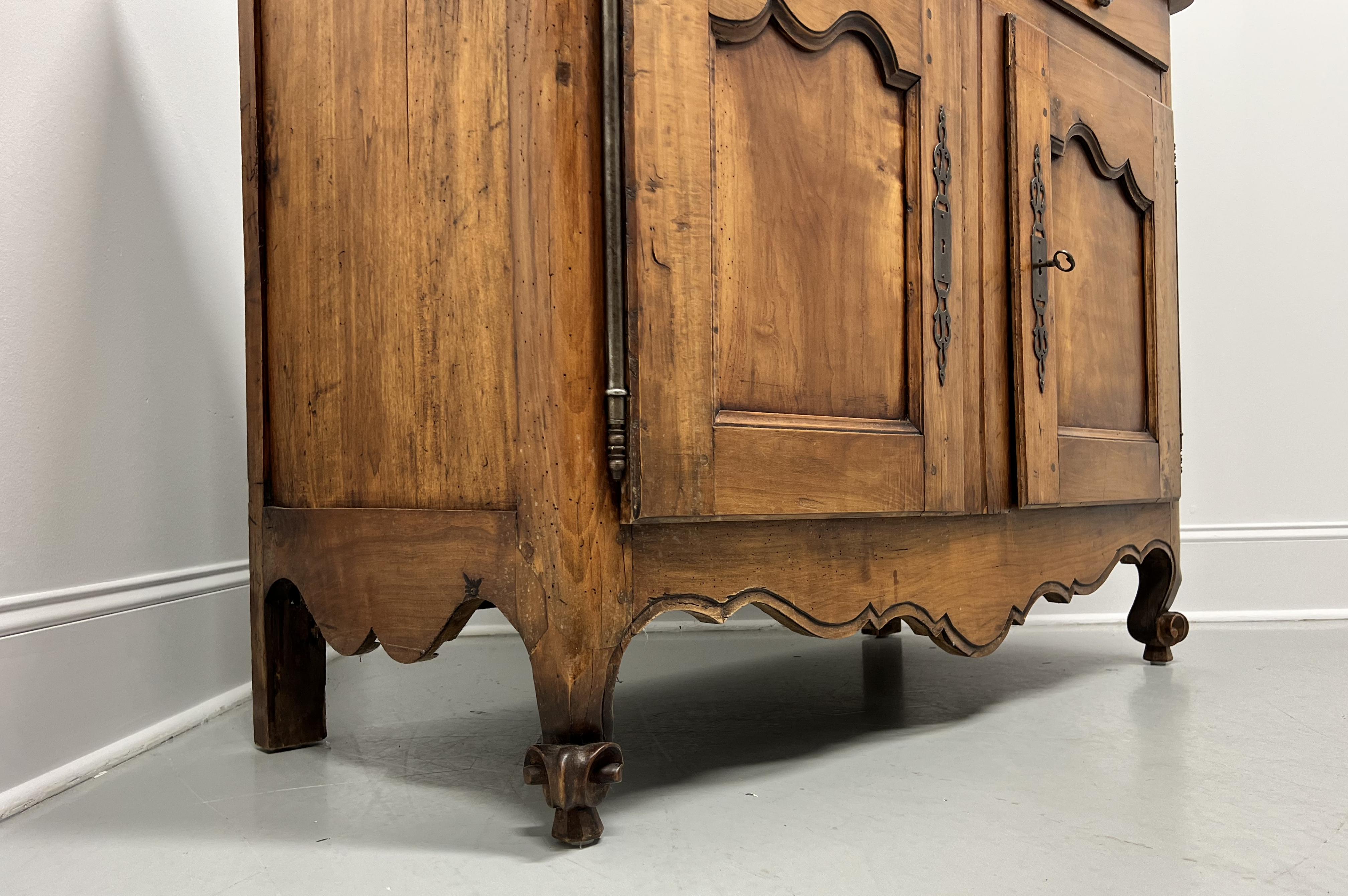 Antique 19th Century Fruitwood French Louis XV Buffet For Sale 7