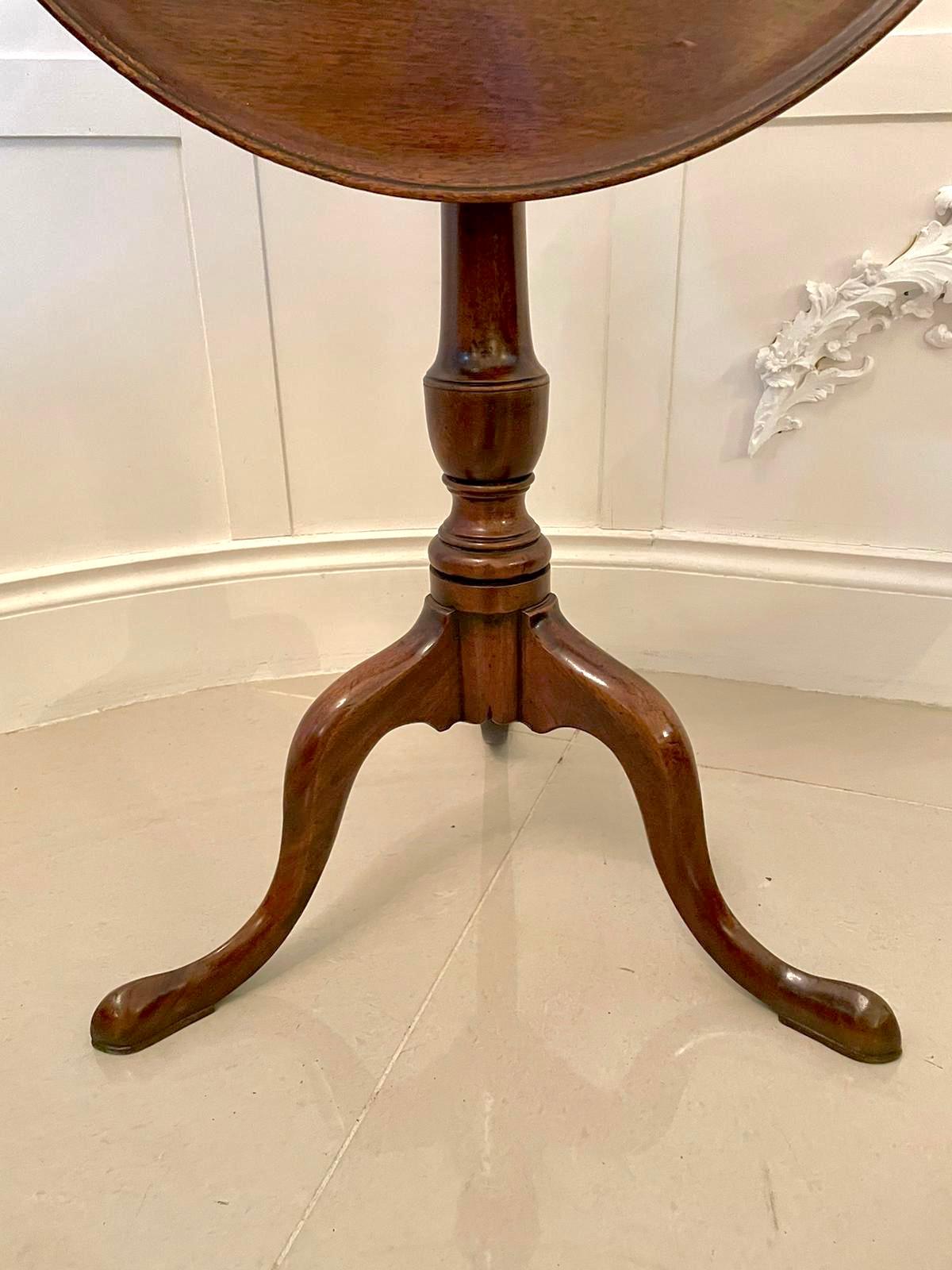 Hand-Carved Antique 19th Century George III Mahogany Dish Top Tripod Table