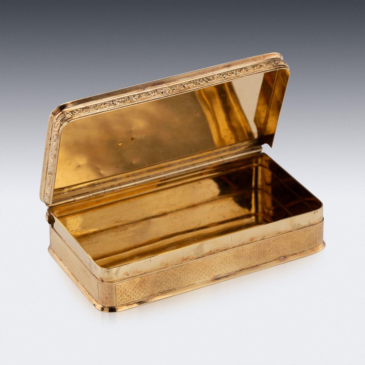 Antique 19th Century German 18K Solid Gold & Diamond Snuff Box, Hanau c.1840 For Sale 6