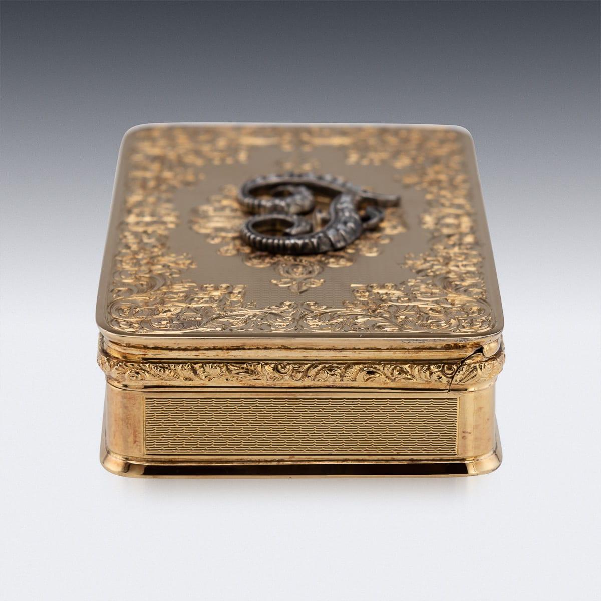 Antique 19th Century German 18K Solid Gold & Diamond Snuff Box, Hanau c.1840 For Sale 2