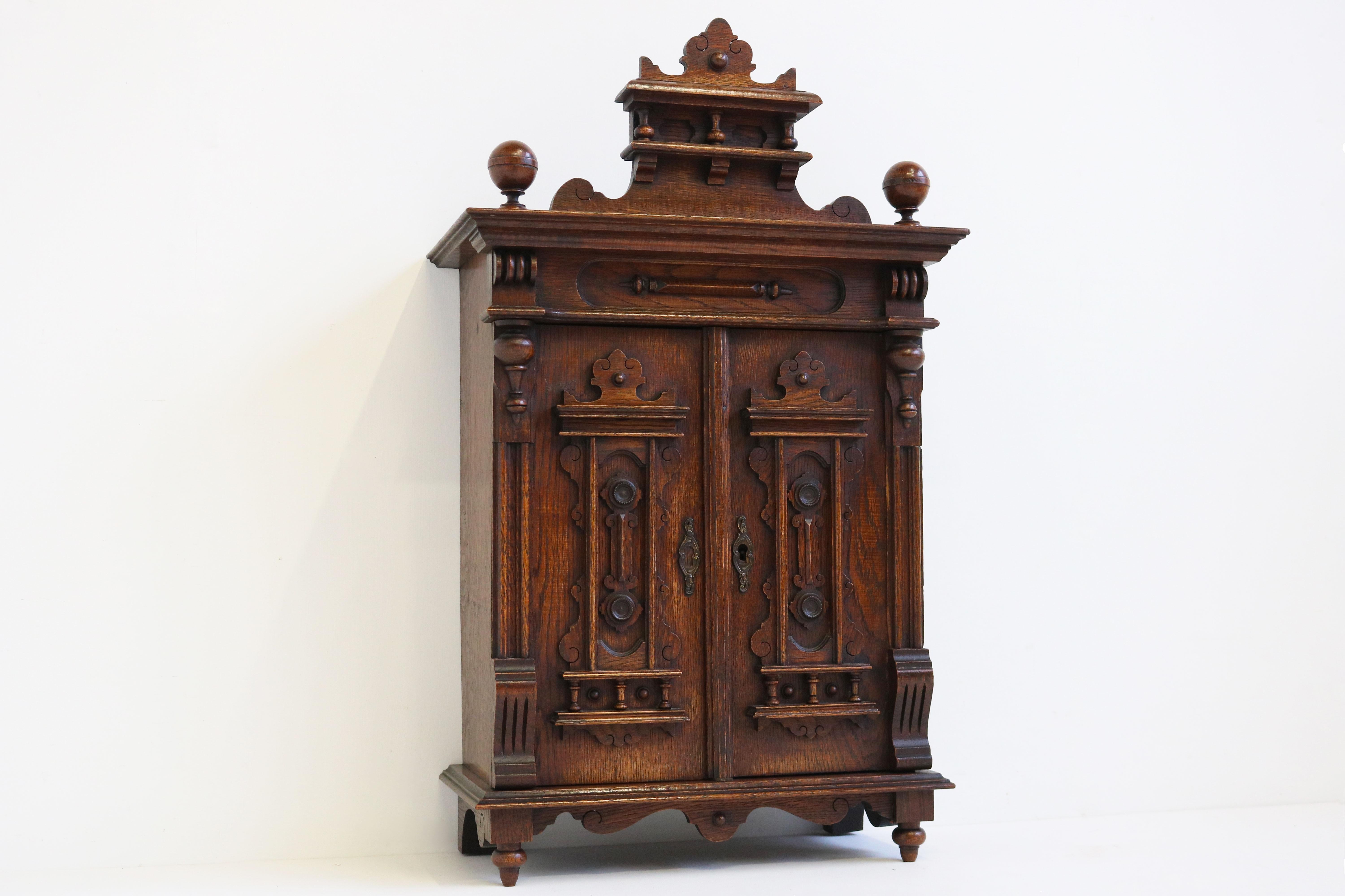 Hand-Carved Antique 19th Century German Grunderzeit Wall Cabinet / Small Cabinet Carved Oak For Sale