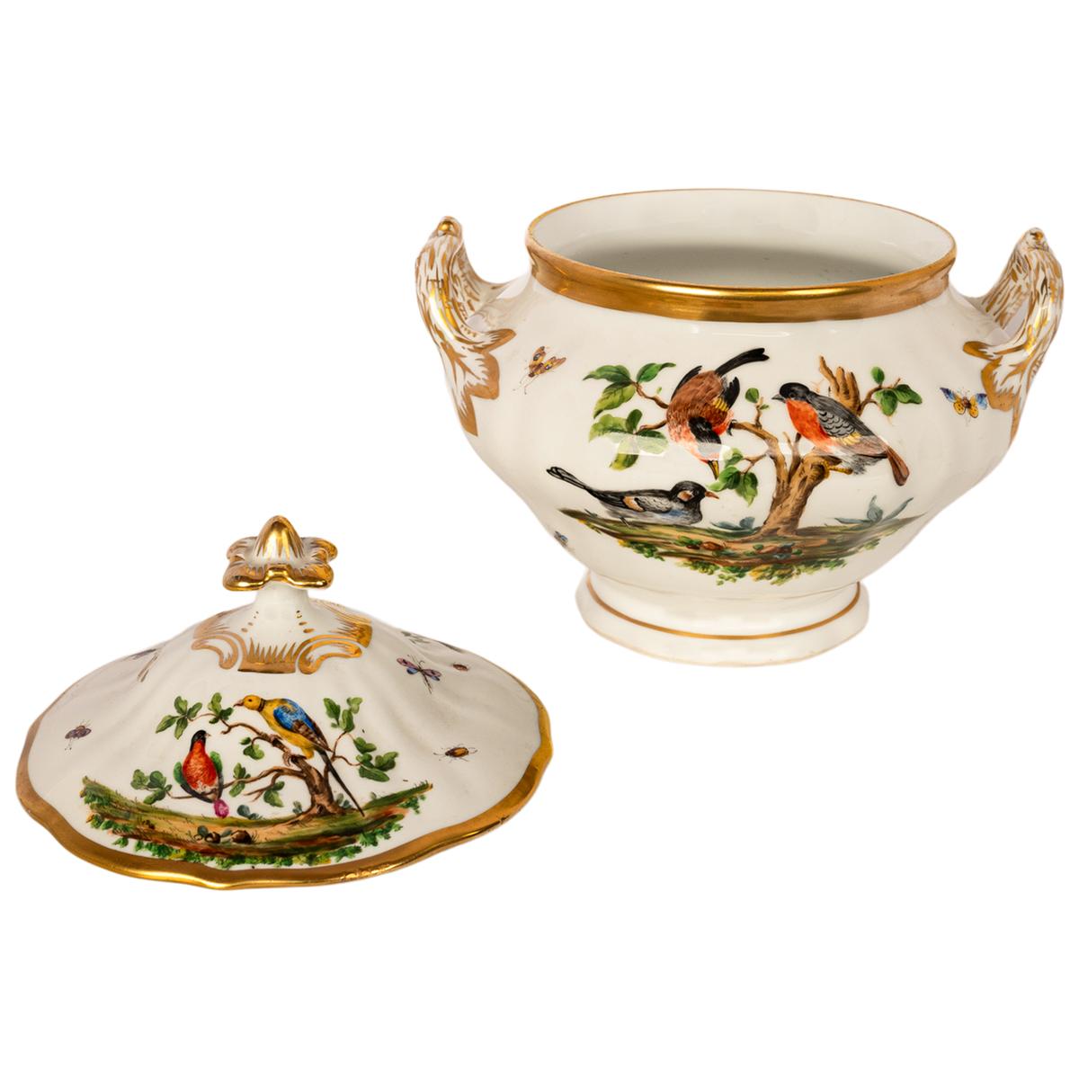 Antik 19. Jahrhundert Deutsch KPM Porcelain Deckelschüssel Terrine Vögel Schmetterlinge (Spätes 19. Jahrhundert) im Angebot