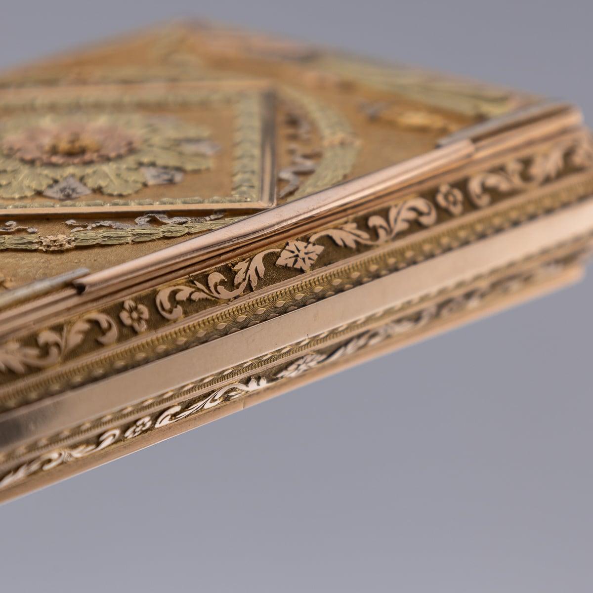 Tabatière allemande ancienne du 19ème siècle en or 18 carats à trois couleurs, Hanau vers1820 en vente 6