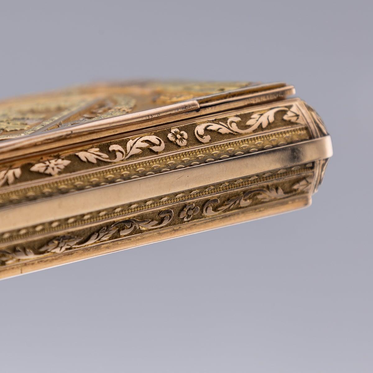Tabatière allemande ancienne du 19ème siècle en or 18 carats à trois couleurs, Hanau vers1820 en vente 7