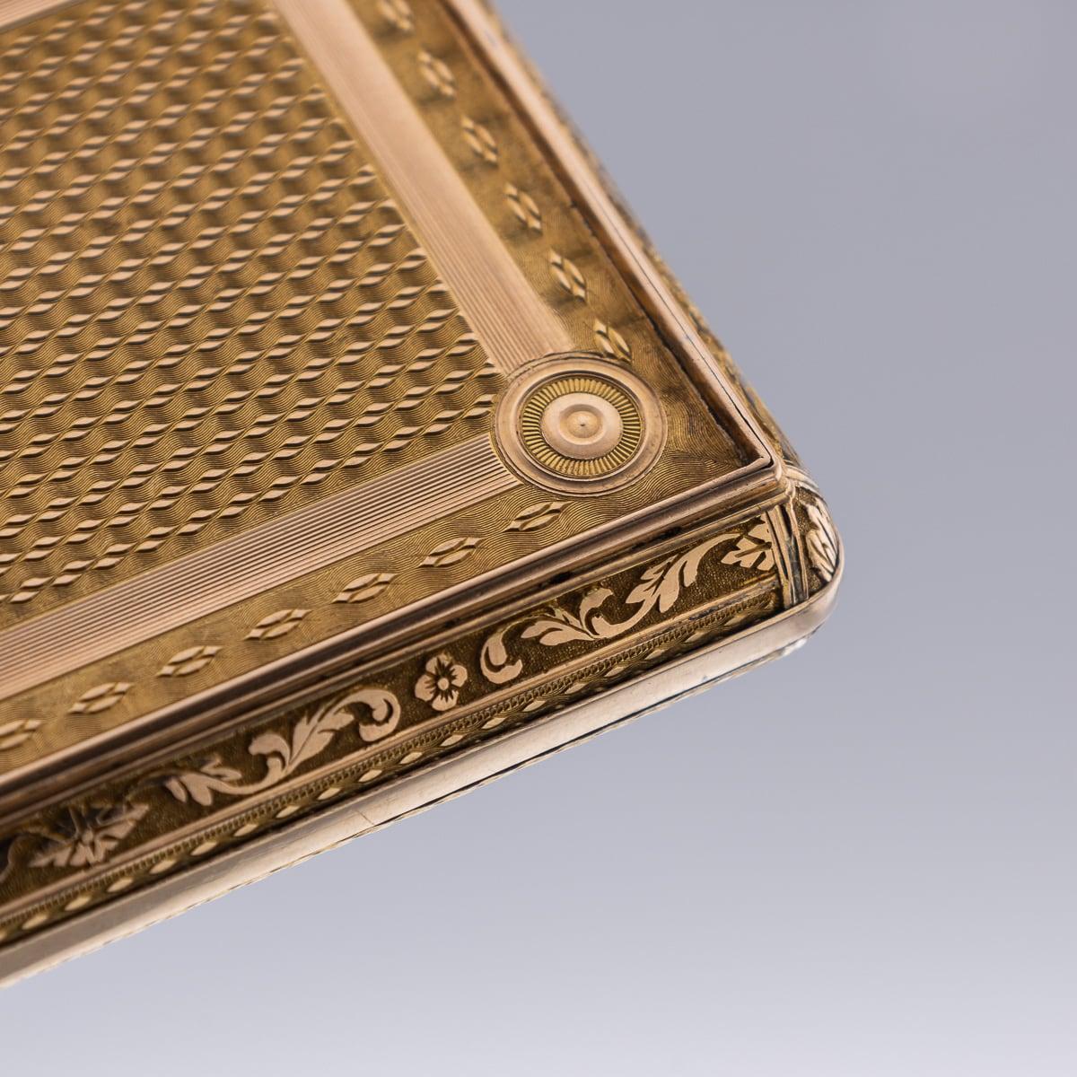 Tabatière allemande ancienne du 19ème siècle en or 18 carats à trois couleurs, Hanau vers1820 en vente 11