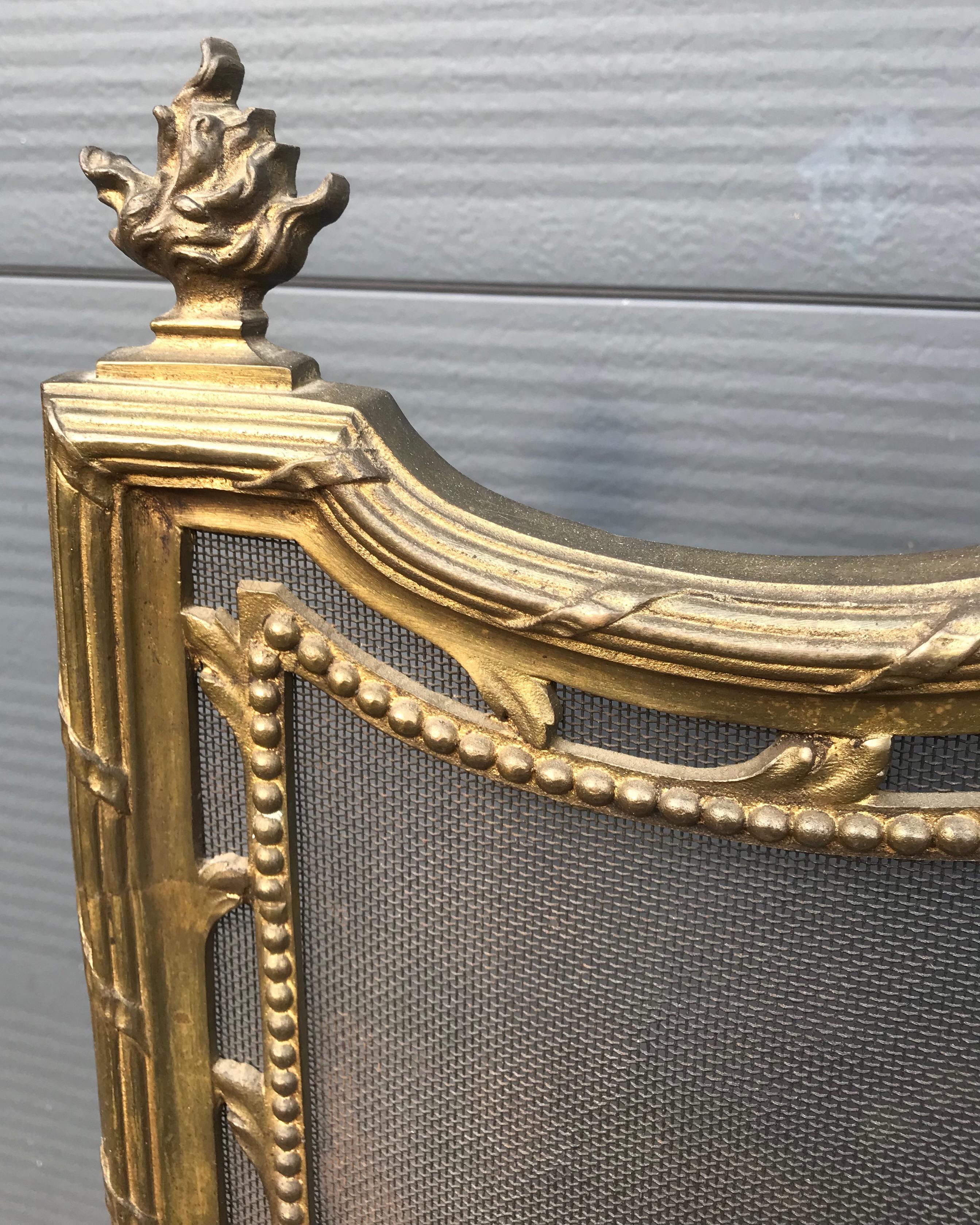 Antique 19th Century Gilt Bronze and Wrought Iron Firescreen with Mint Wire Mesh In Good Condition In Lisse, NL
