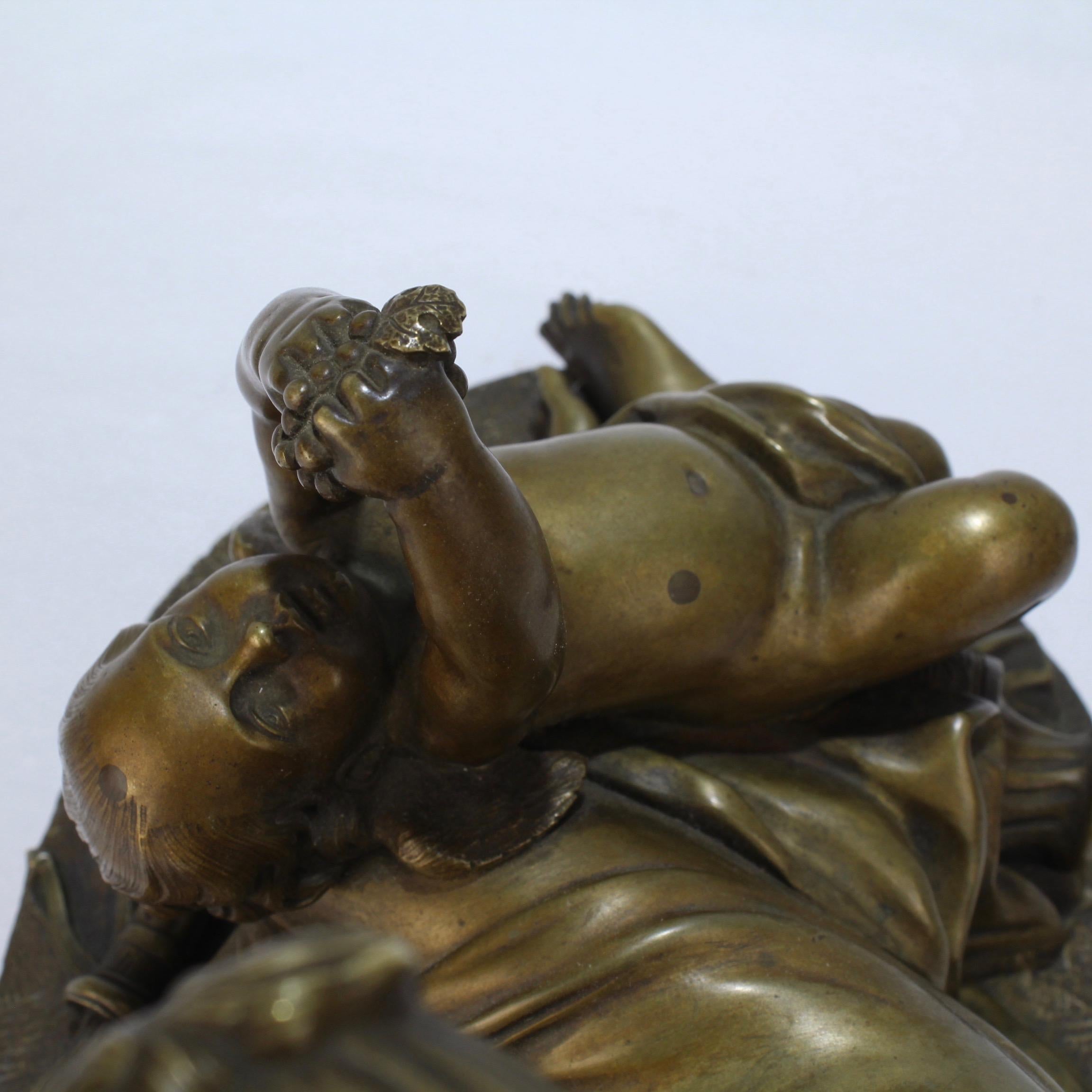 Bronze doré français ancien du 19ème siècle représentant Vénus et Cupidon d'après Carrier-Belleuse en vente 6
